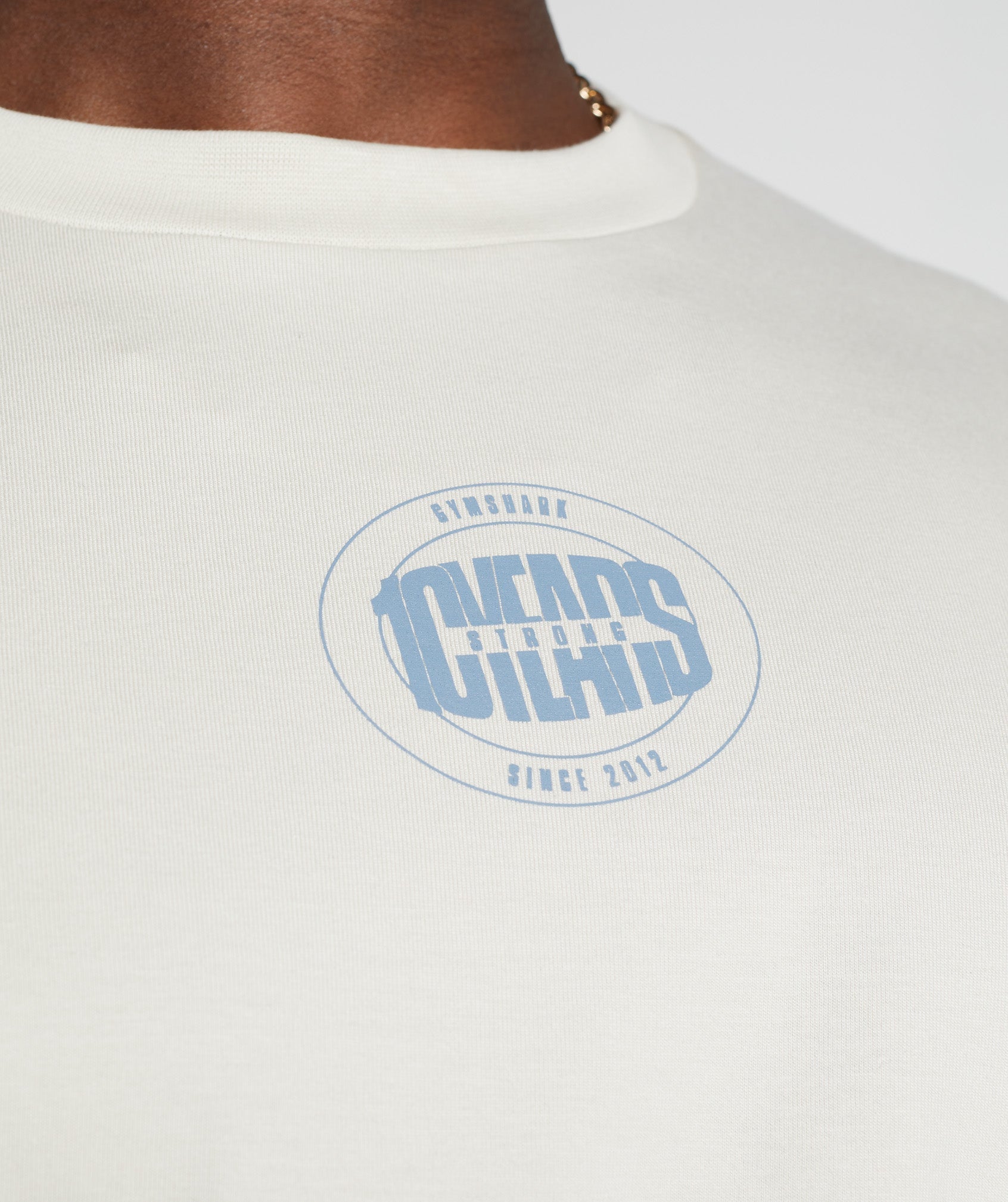 gymshark-gs10-year-oversized-t-shirt-chalky-grey-aw22