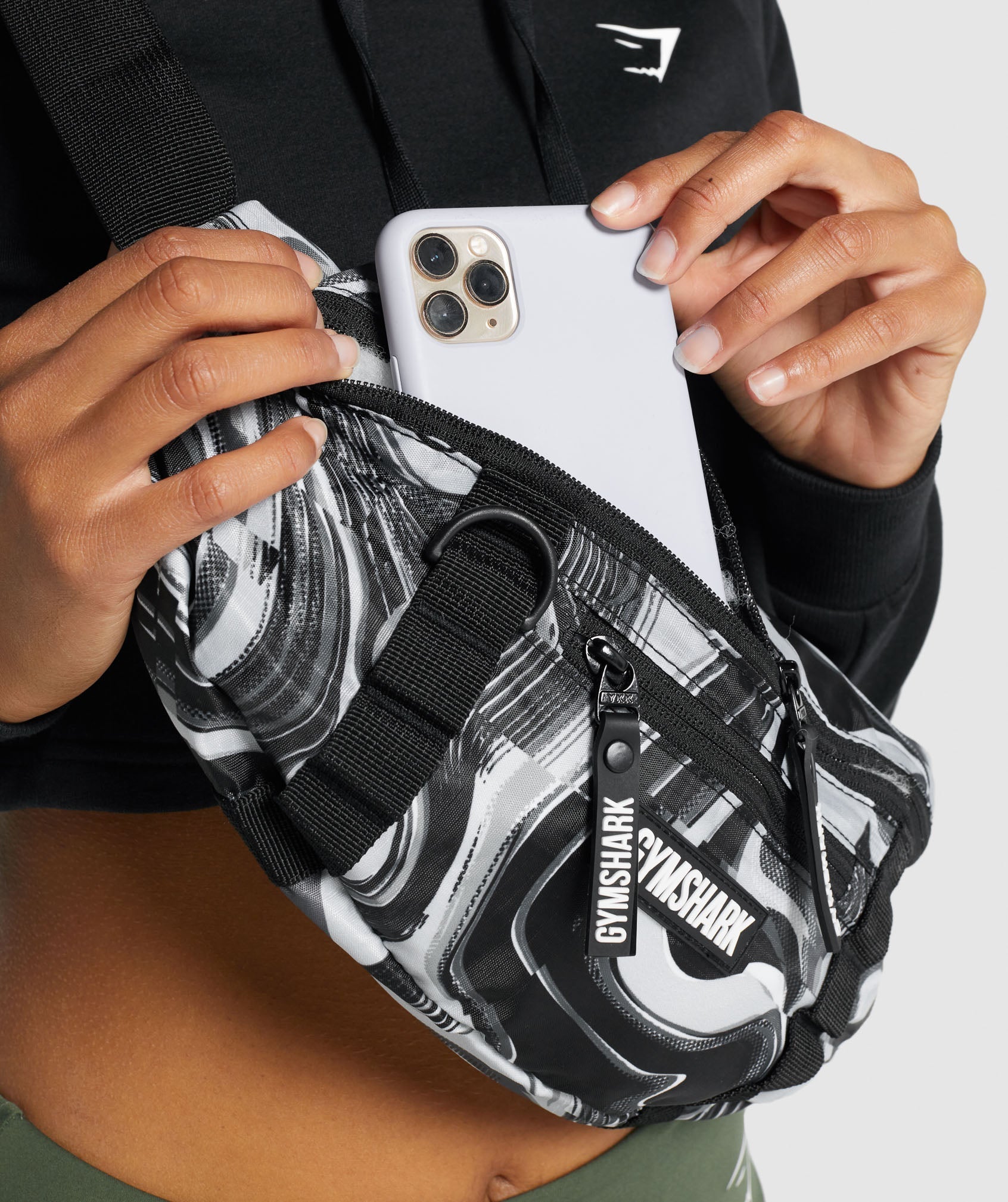 gymshark-cross-body-bag-black-white-aw21