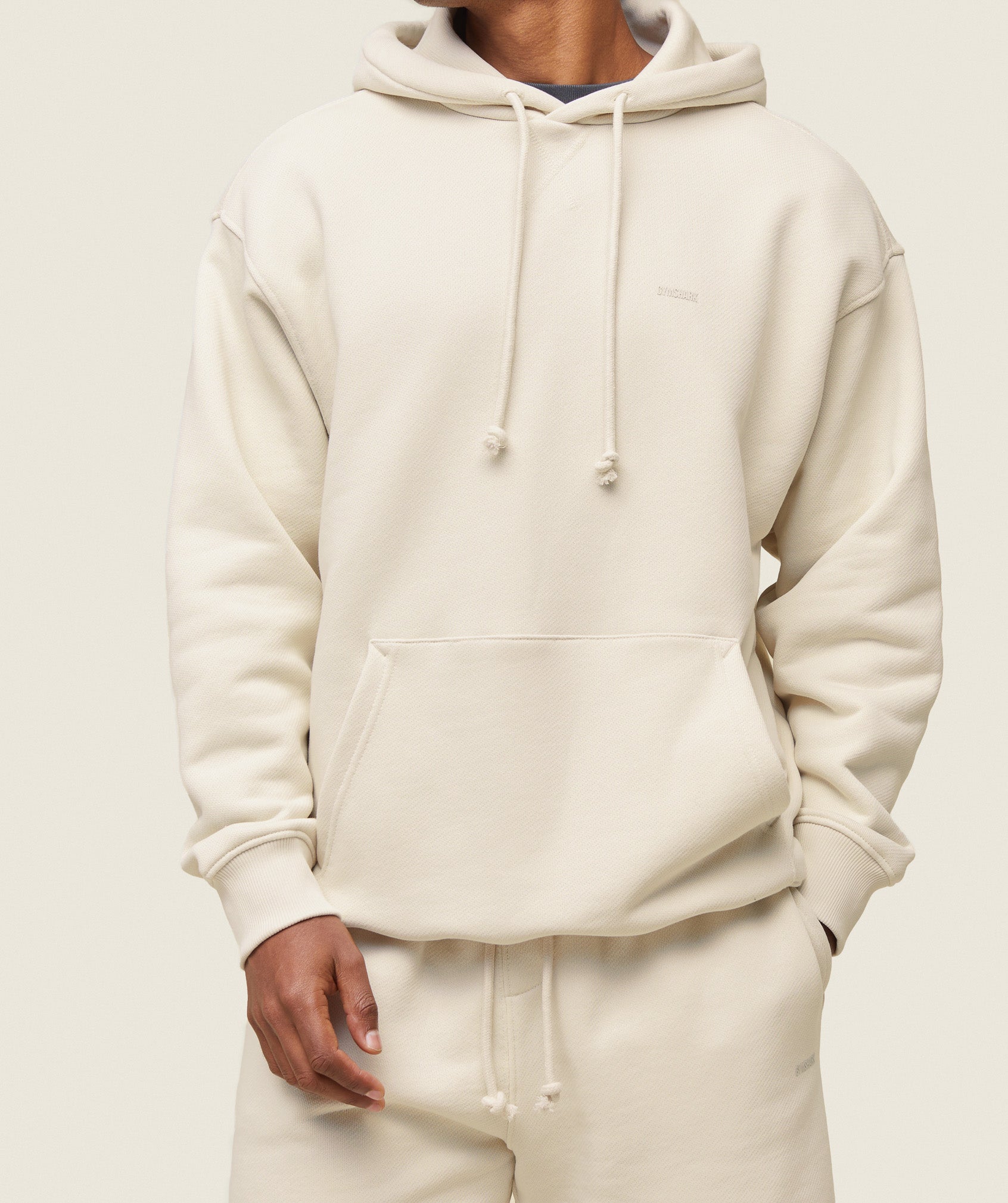gymshark-everywear-relaxed-hoodie-oat-white-aw24