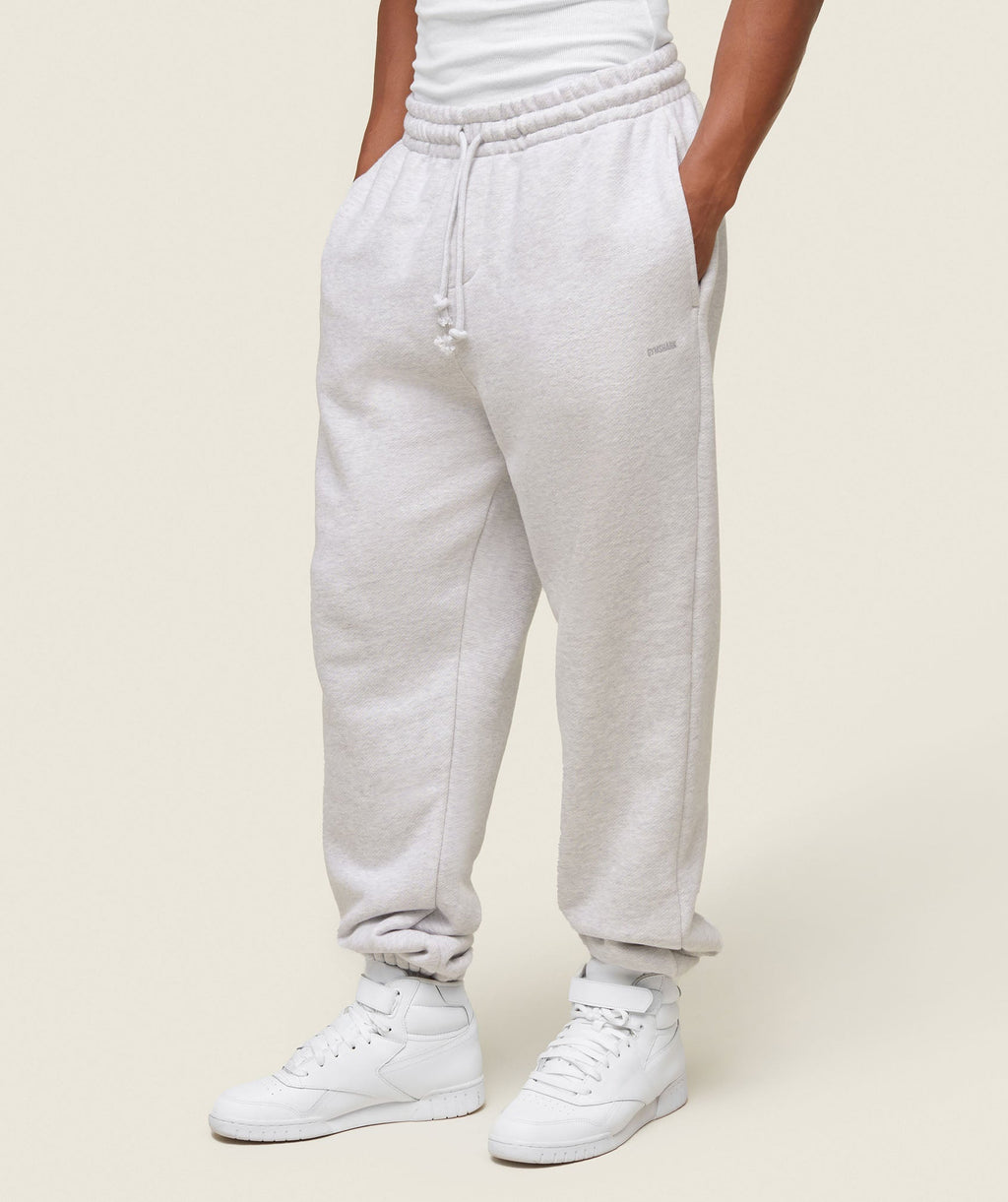 gymshark-everywear-relaxed-sweatpants-bros-soft-grey-marl-aw24