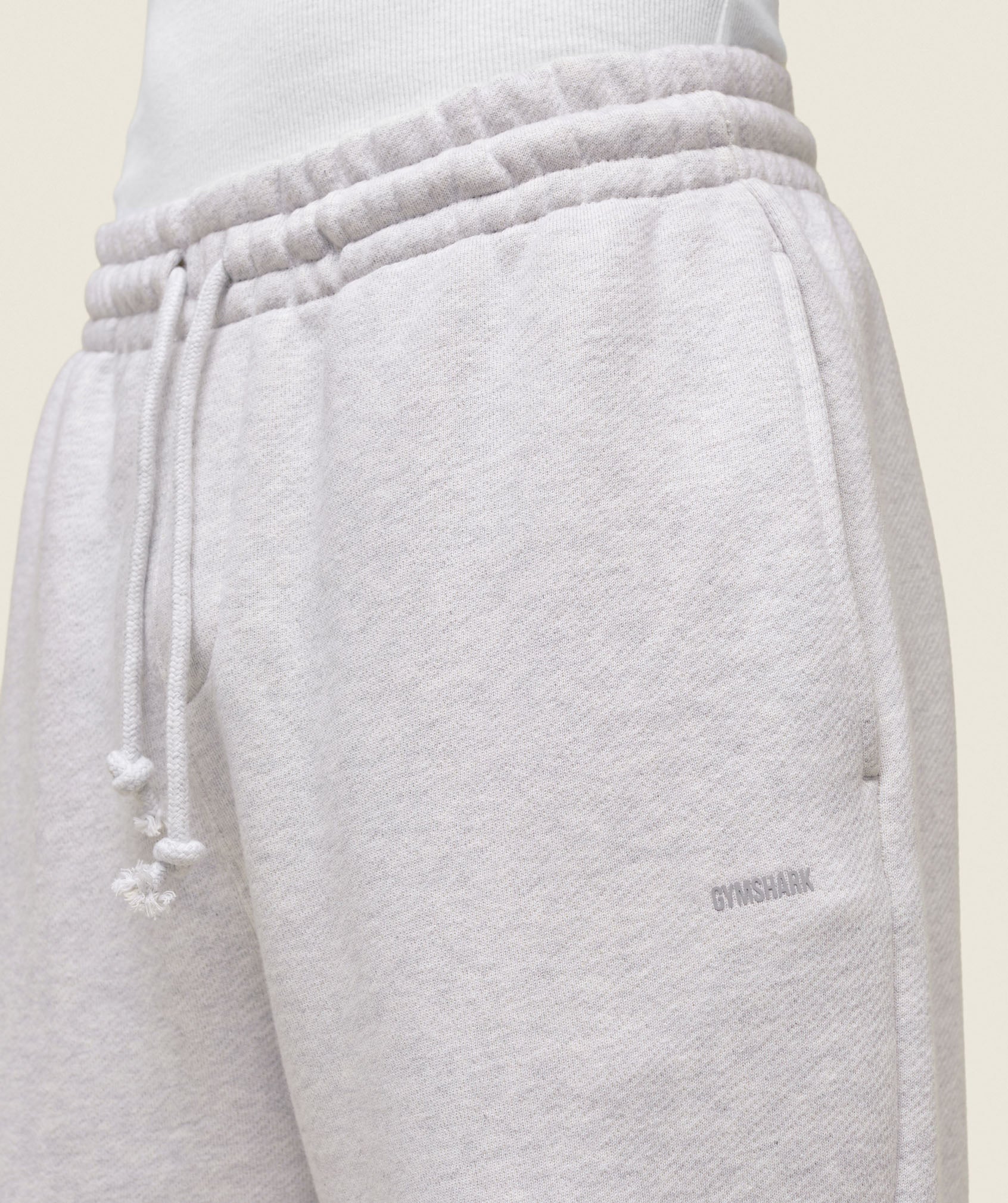 gymshark-everywear-relaxed-sweatpants-bros-soft-grey-marl-aw24