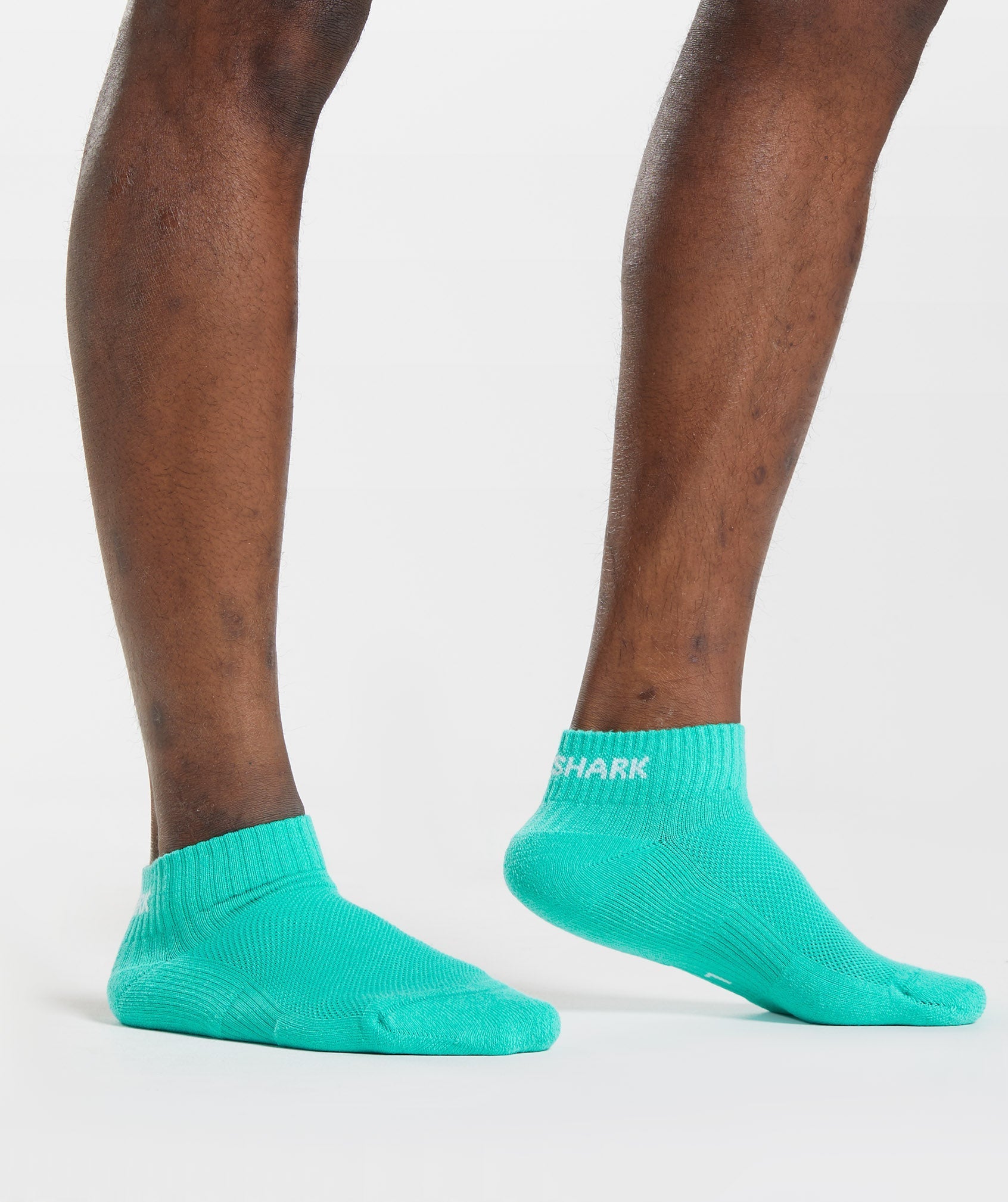 gymshark-jacquard-quarter-socks-3pk-aqua-blue-digital-violet-meridian-blue-aw22