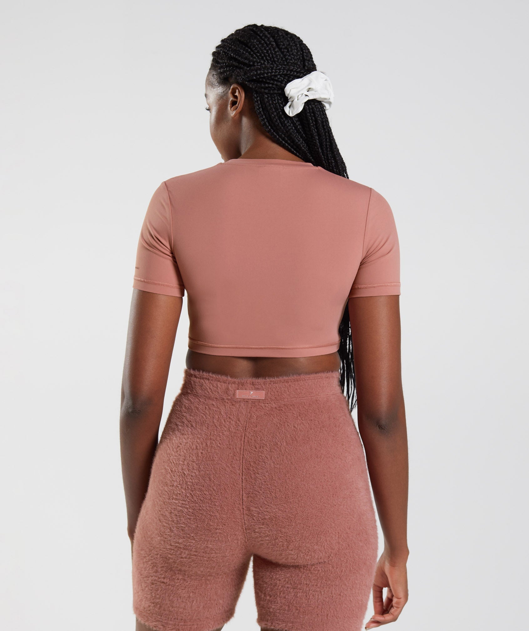 gymshark-whitney-short-sleeve-crop-top-canyon-red-ss23