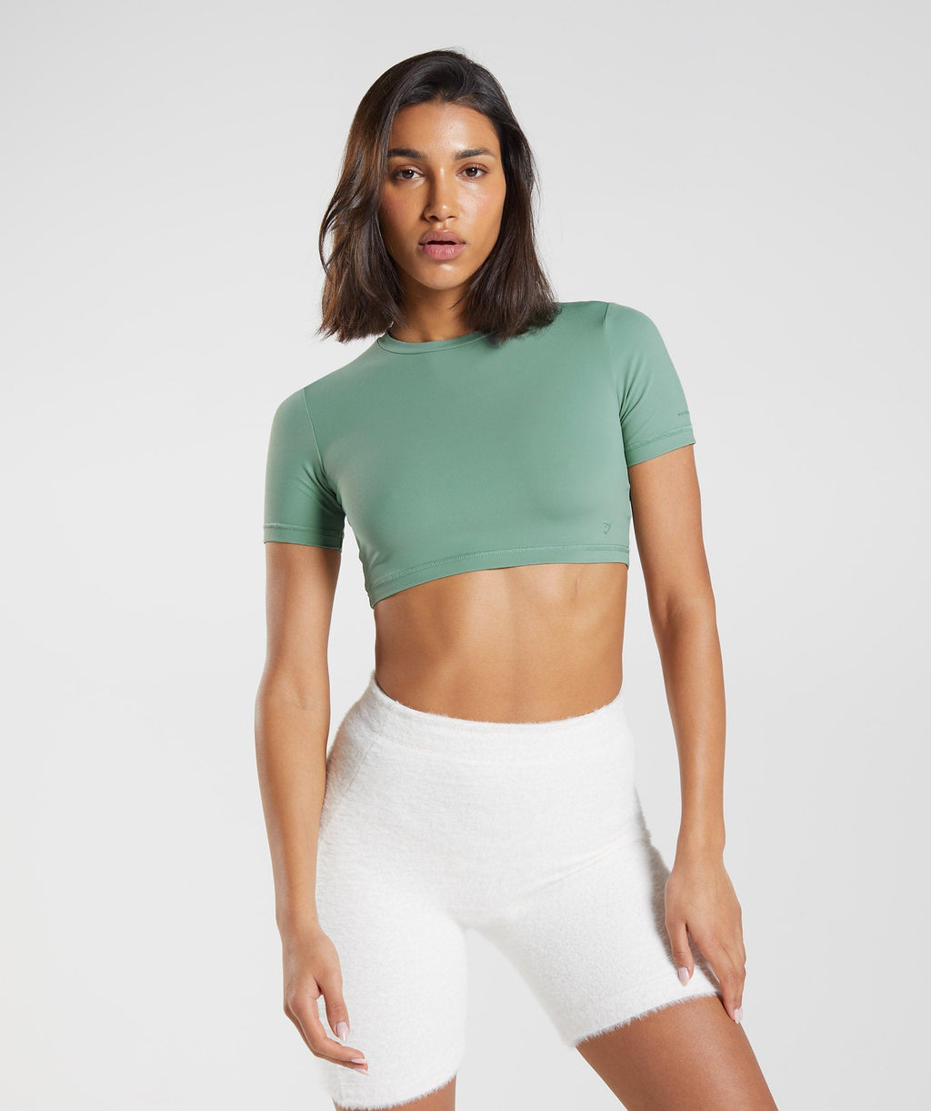 gymshark-whitney-short-sleeve-crop-top-leaf-green-ss23
