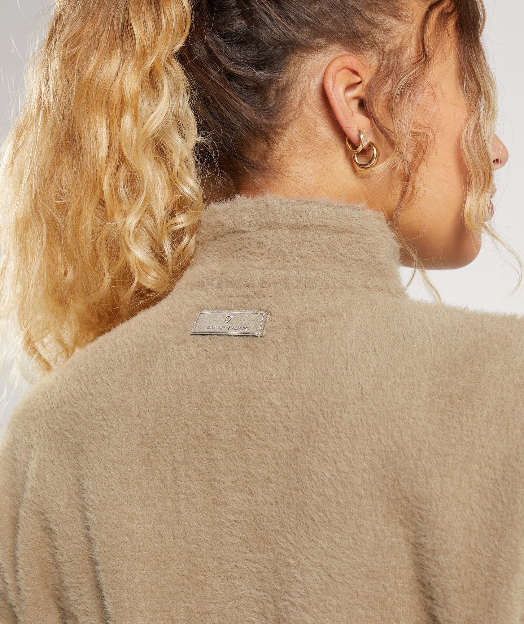gymshark-whitney-eyelash-knit-jacket-cement-brown-ss23