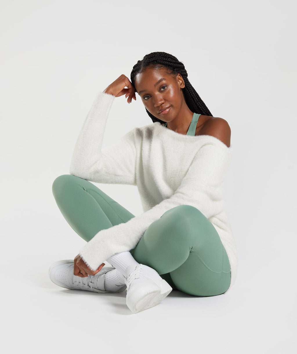 gymshark-whitney-oversized-eyelash-knit-sweater-skylight-white-ss23