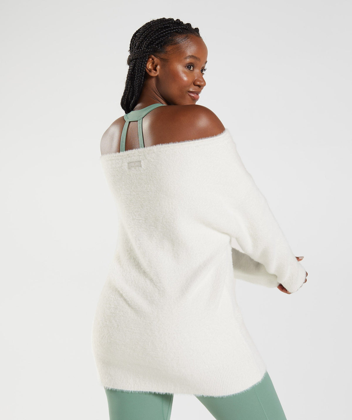 gymshark-whitney-oversized-eyelash-knit-sweater-skylight-white-ss23