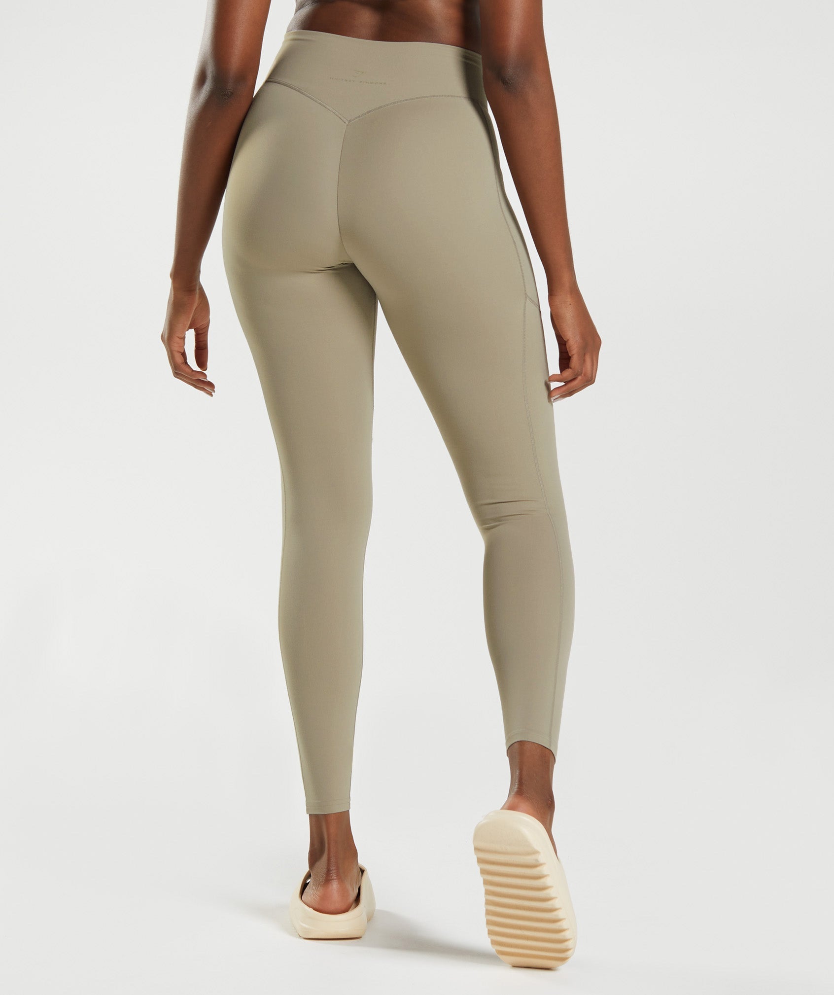 gymshark-whitney-everyday-pocket-leggings-cement-brown-ss23