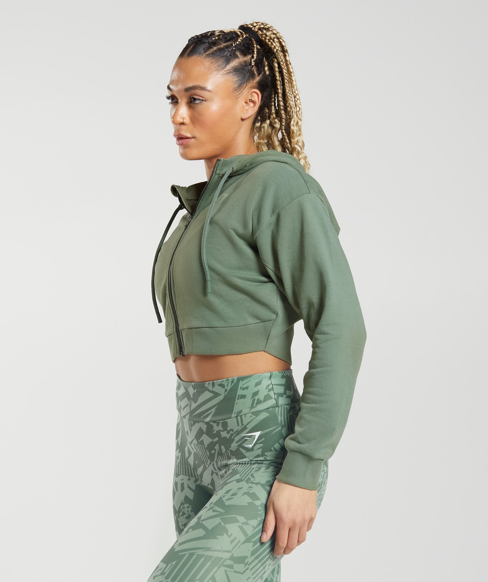 gs-power-cropped-zip-hoodie-willow-green-ss23