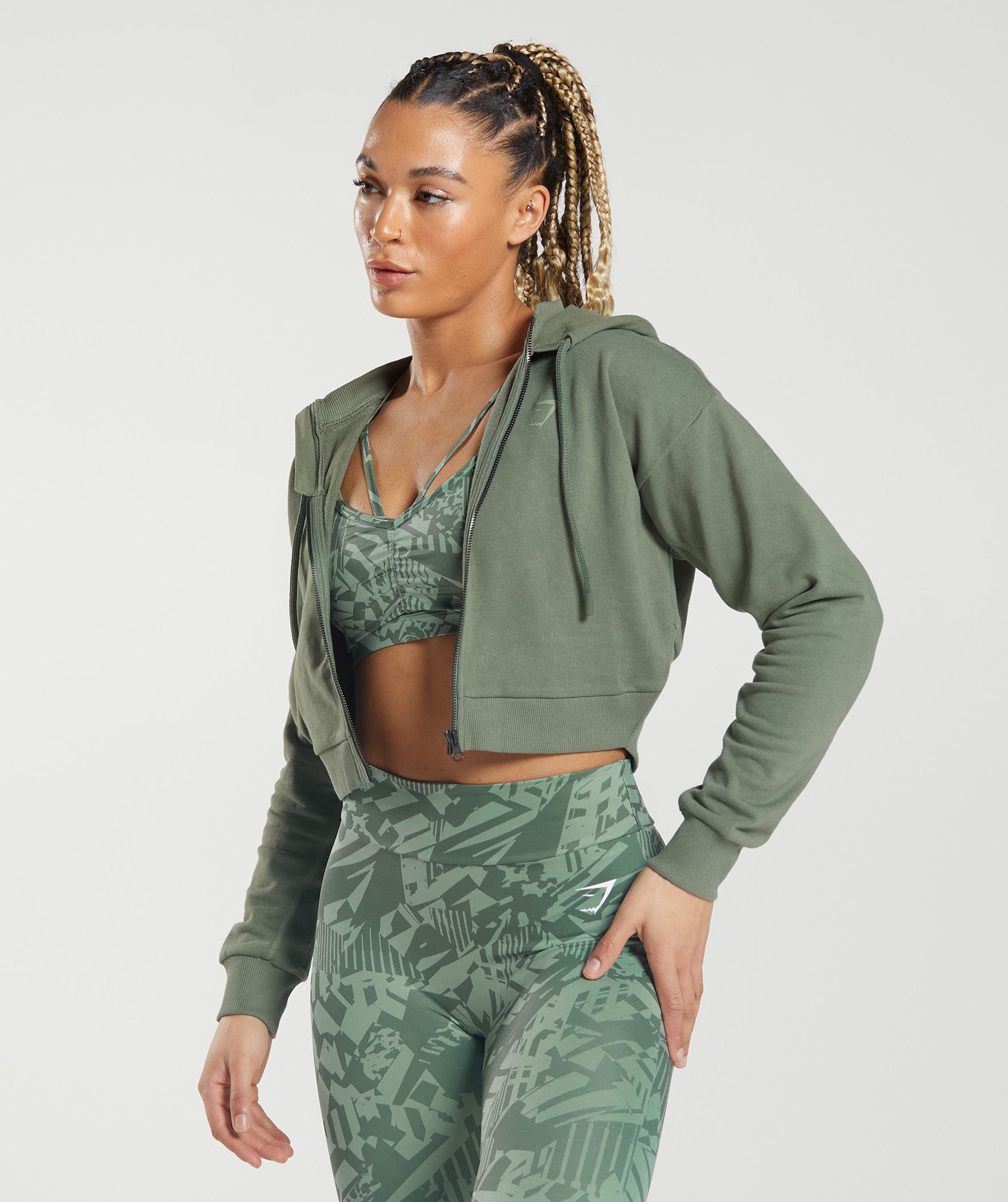 gs-power-cropped-zip-hoodie-willow-green-ss23