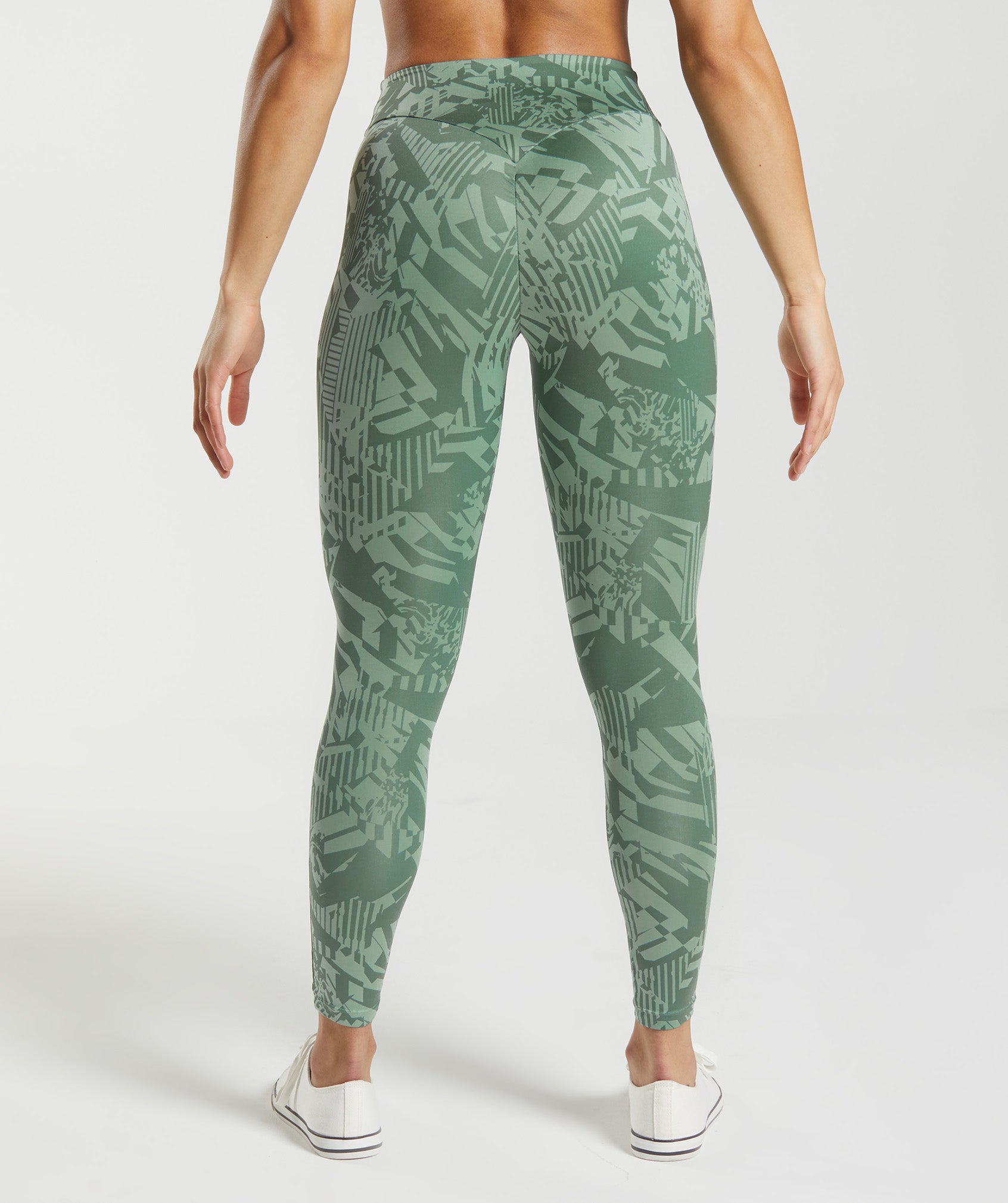 power-regular-leggings-willow-green-desert-sage-green-ss23