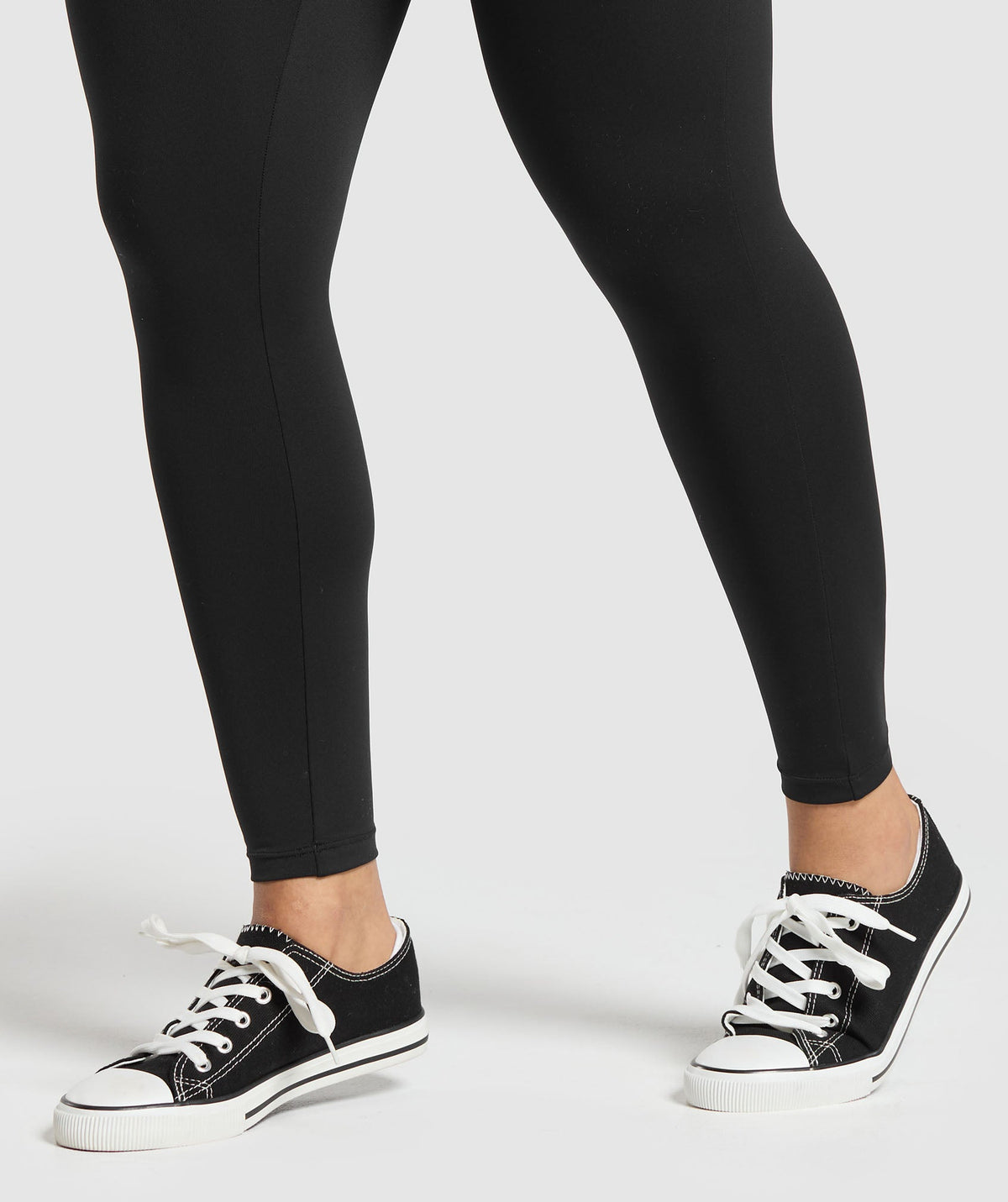 power-short-leggings-black-ss24