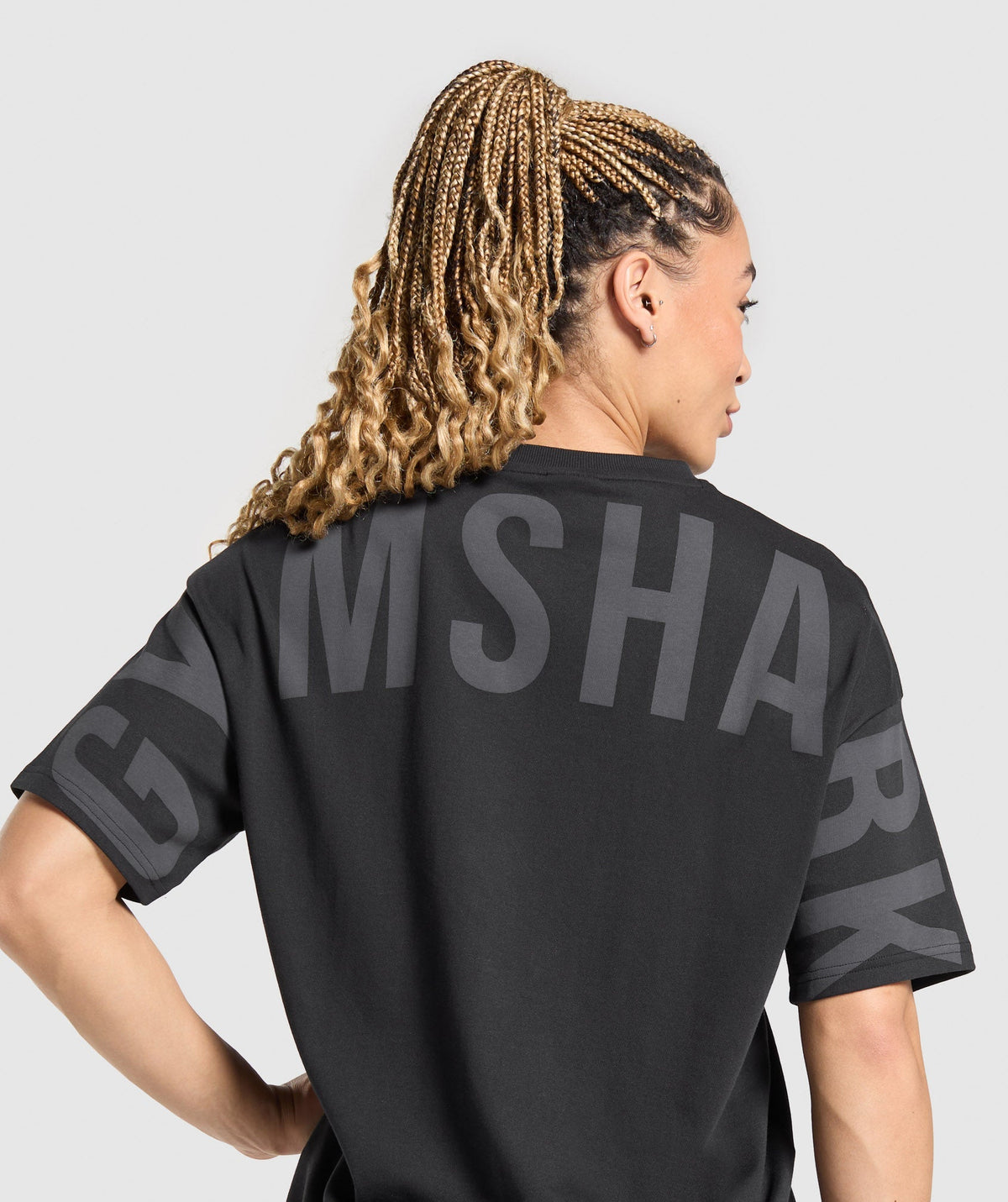 gymshark-wordmark-graphic-t-shirt-black-ss25