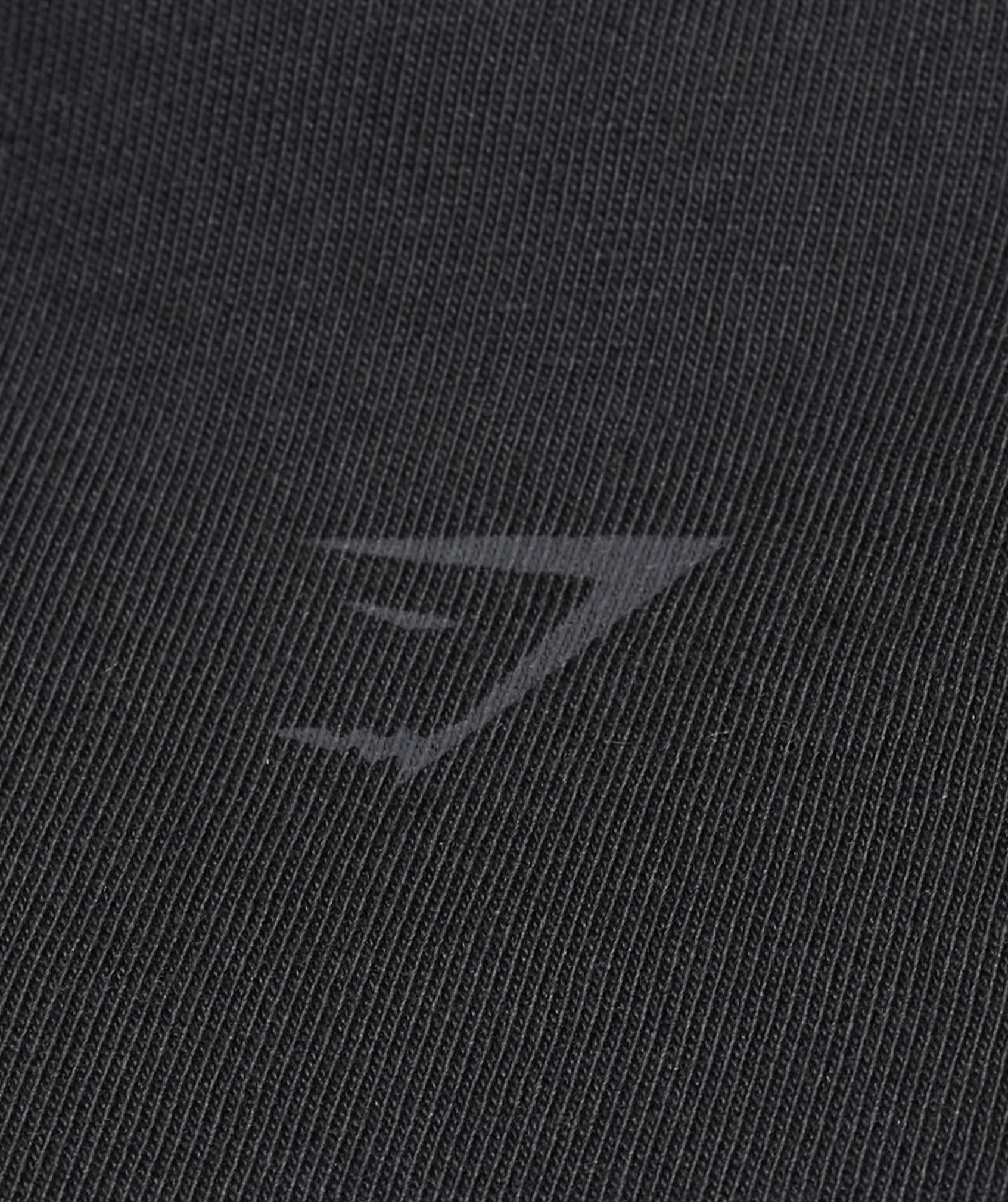 gymshark-wordmark-graphic-t-shirt-black-ss25
