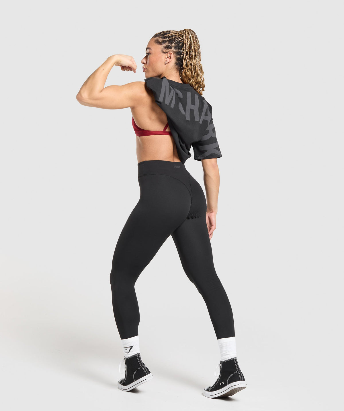 gymshark-wordmark-graphic-t-shirt-black-ss25