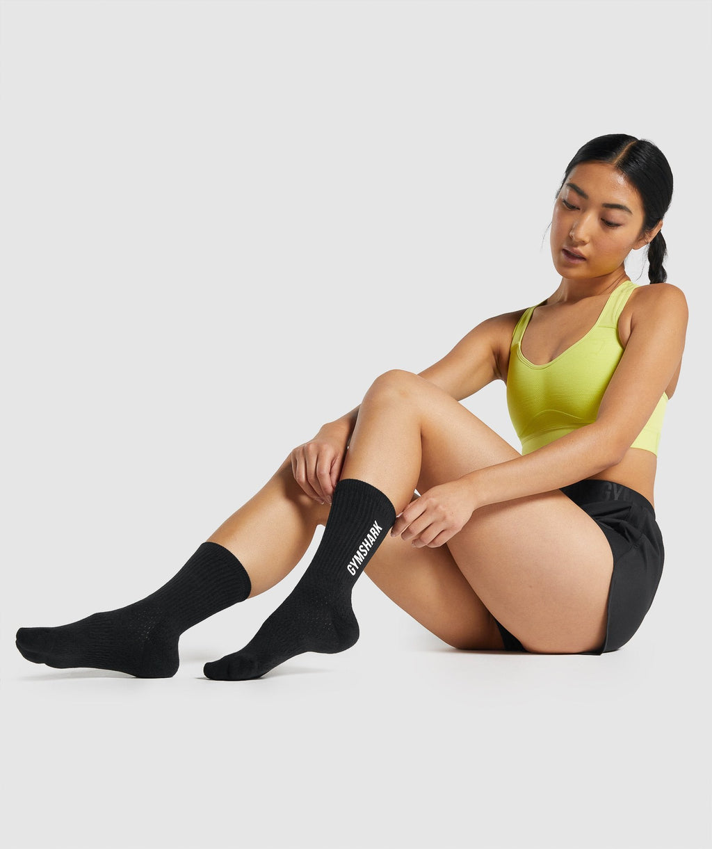 gymshark-heatseal-socks-black-aw21