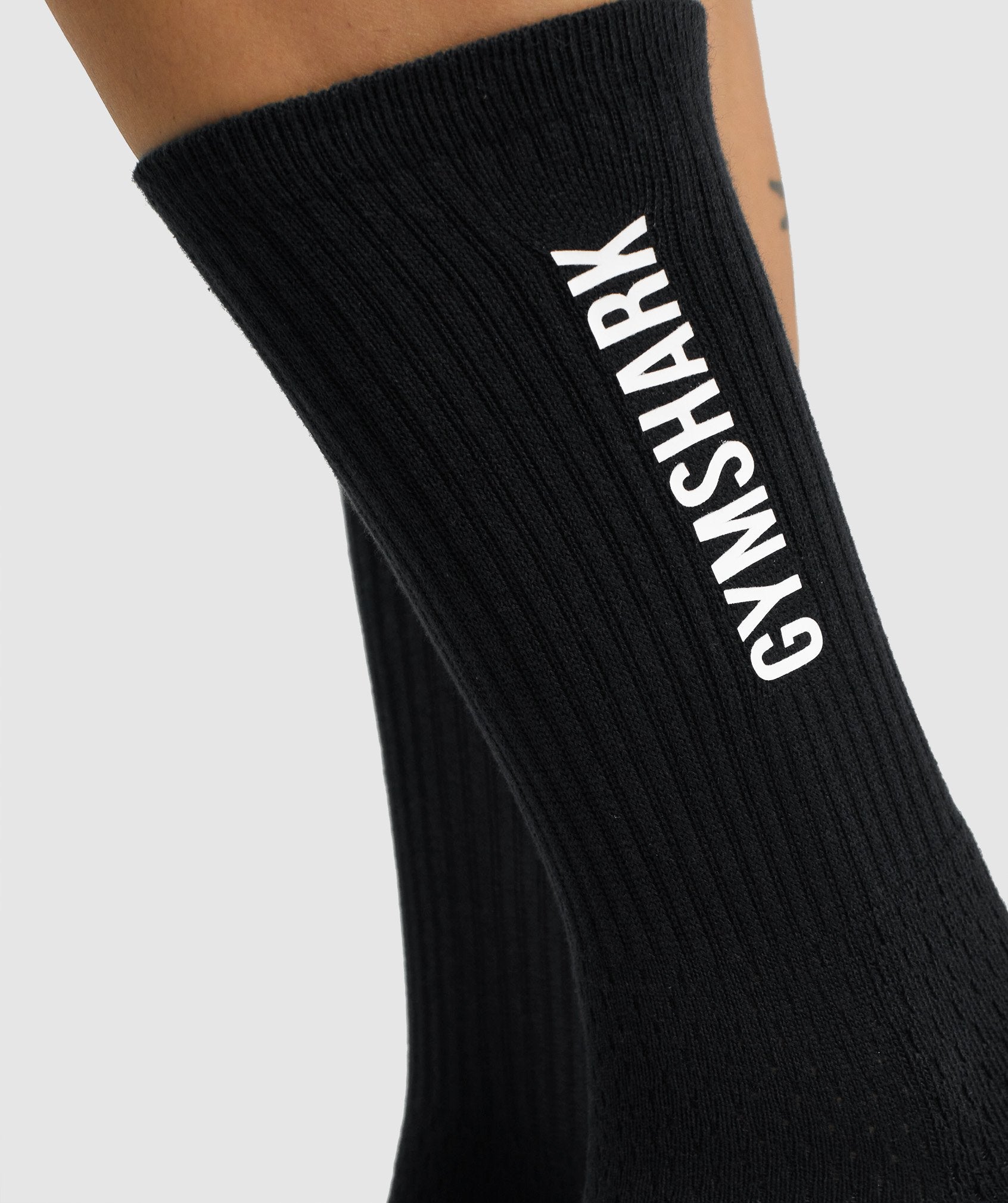 gymshark-heatseal-socks-black-aw21