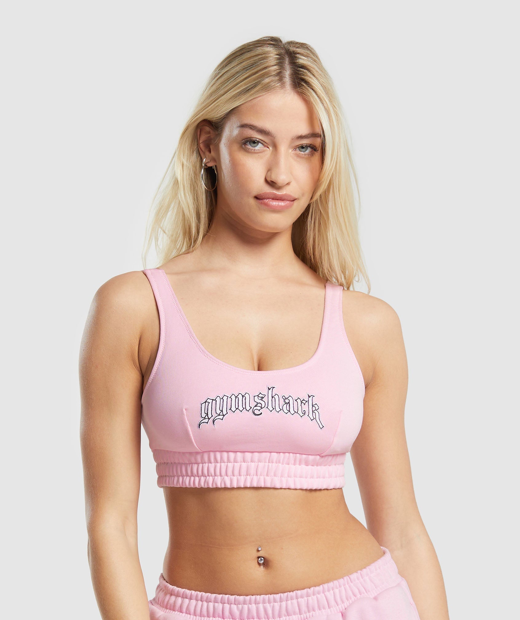 gymshark-heavy-flex-sweatshirt-bralette-dolly-pink-ss24