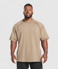 gymshark-heavyweight-t-shirt-lifestyle-brown-ss25