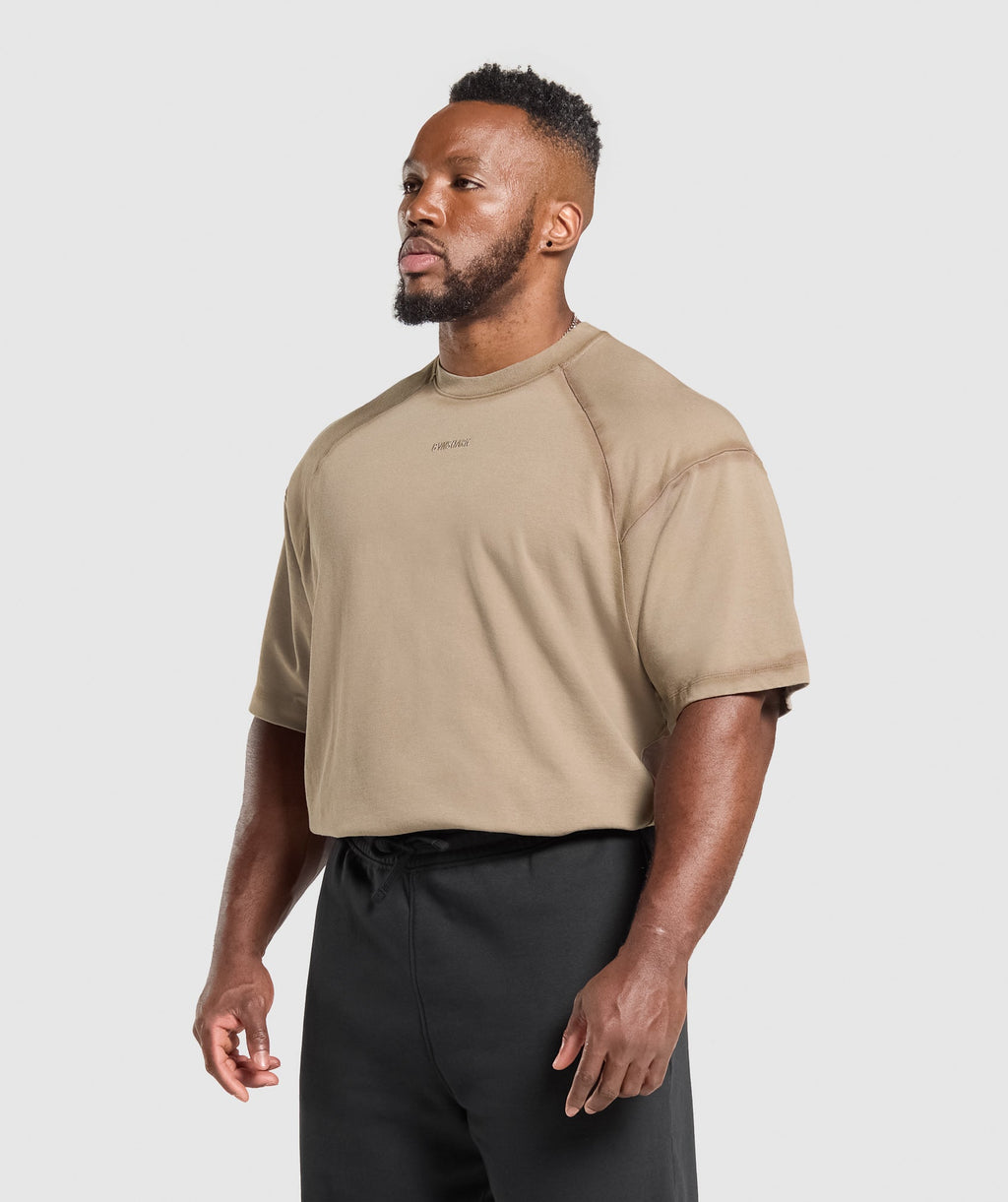 gymshark-heavyweight-t-shirt-lifestyle-brown-ss25