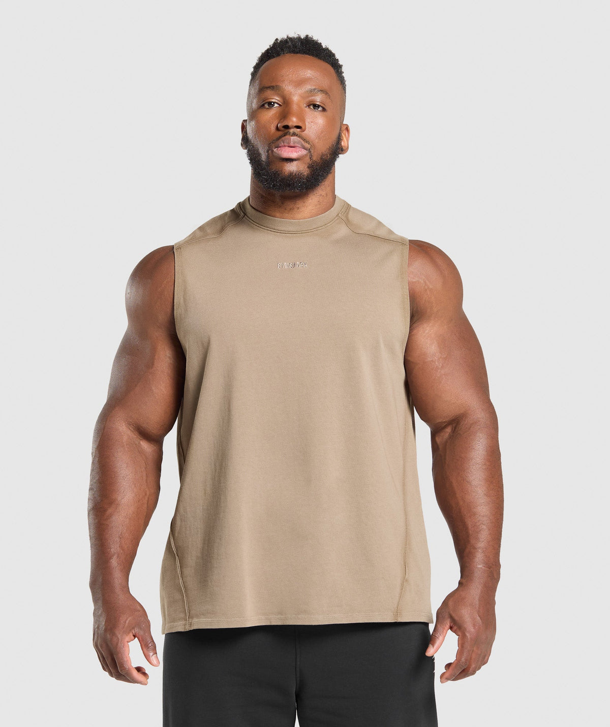 gymshark-heavyweight-tank-lifestyle-brown-ss25