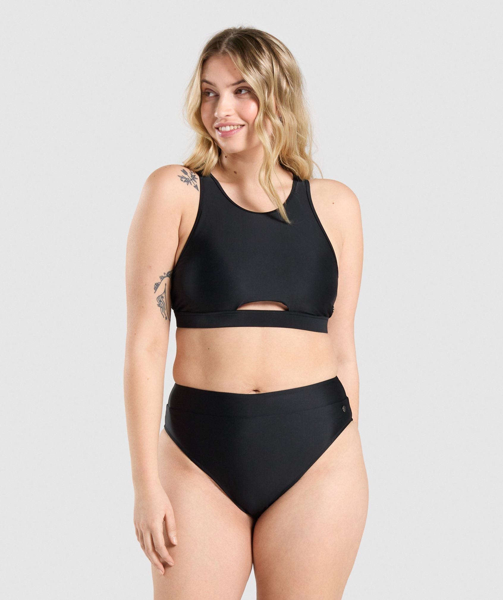 gymshark-high-rise-bikini-top-black