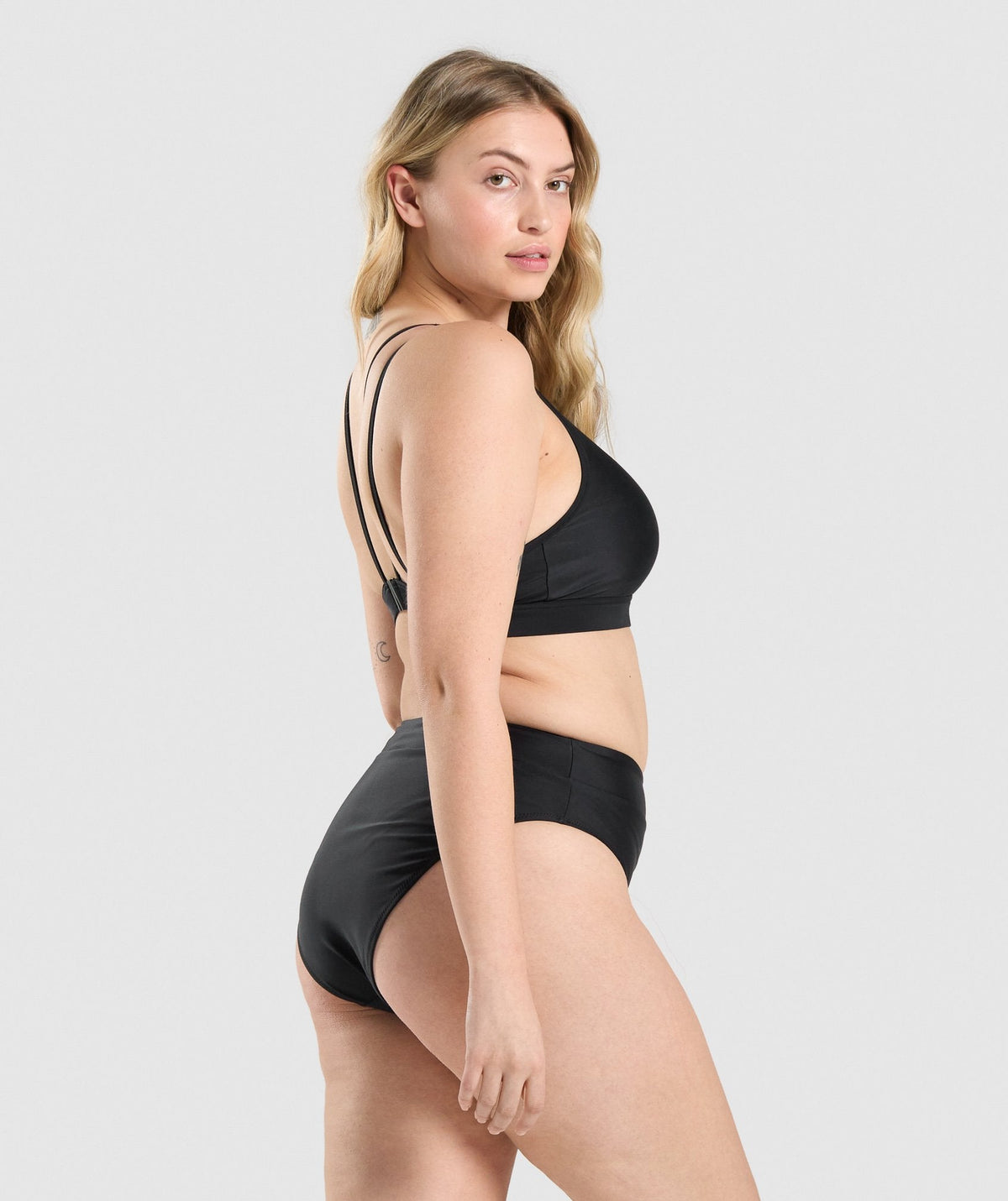 gymshark-high-rise-bikini-top-black