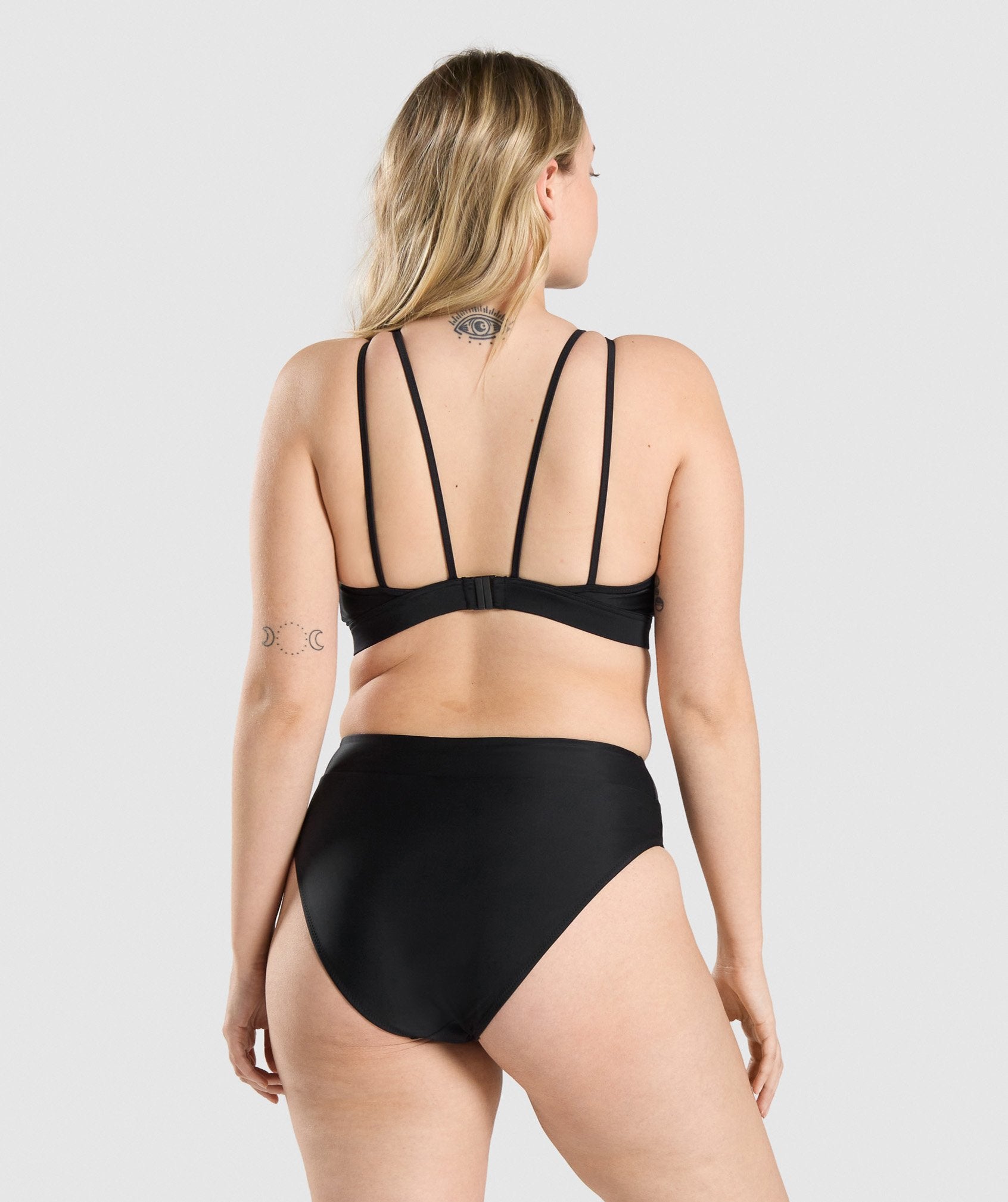 gymshark-high-rise-bikini-top-black