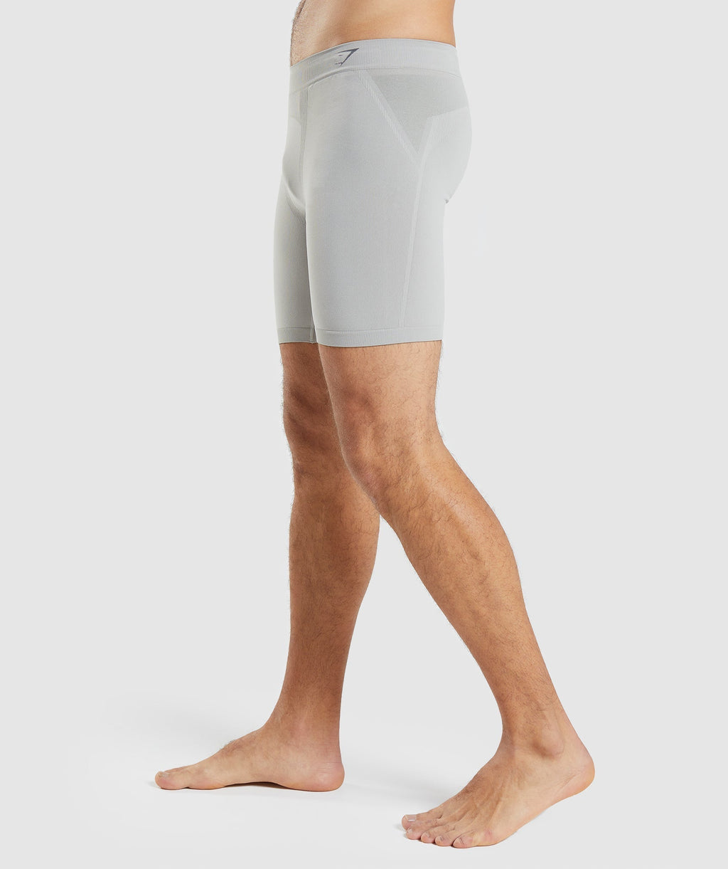 gymshark-hybrid-boxer-taupe-grey-onyx-grey-ss22