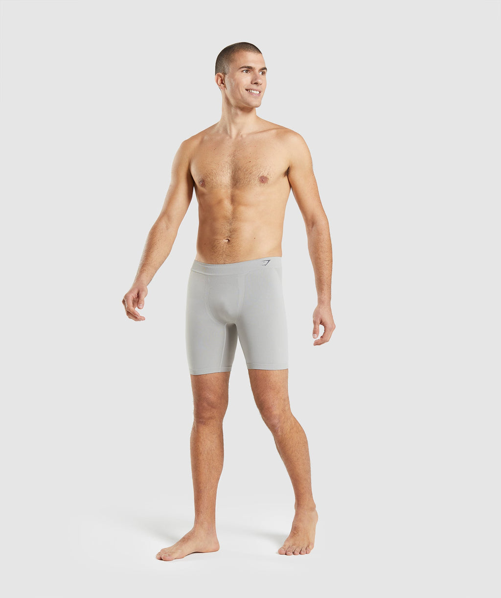 gymshark-hybrid-boxer-taupe-grey-onyx-grey-ss22