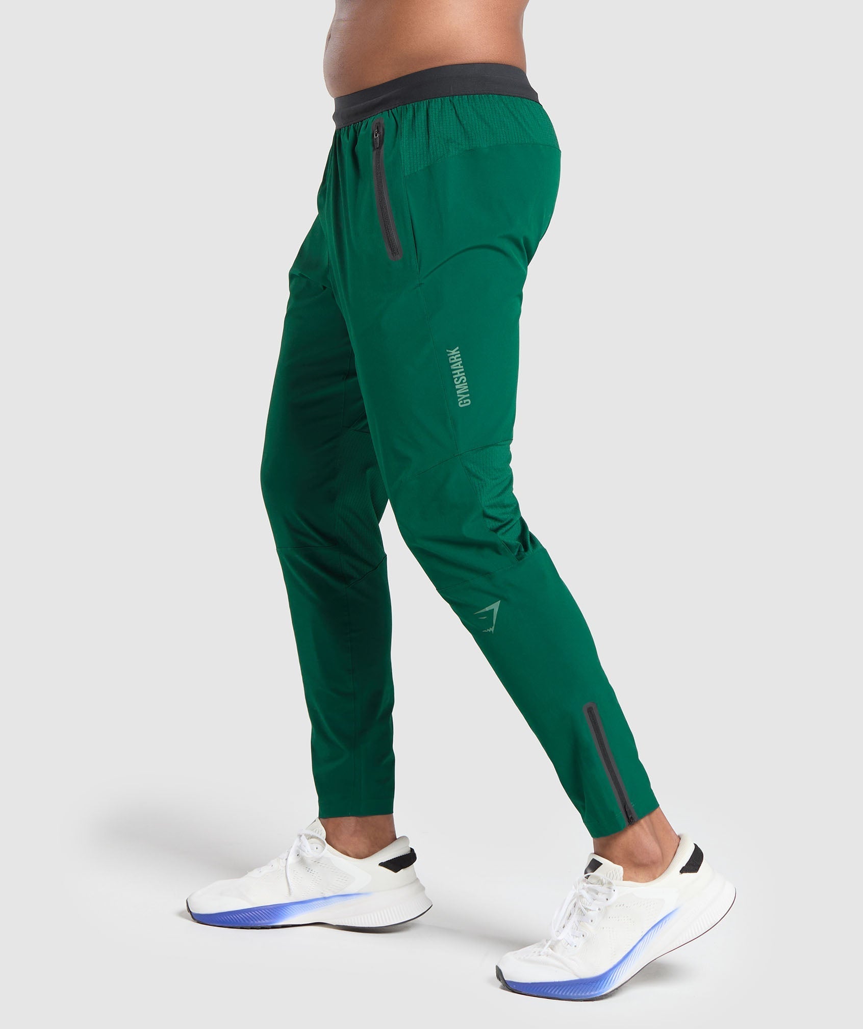 gymshark-hybrid-woven-joggers-woodland-green-aw22
