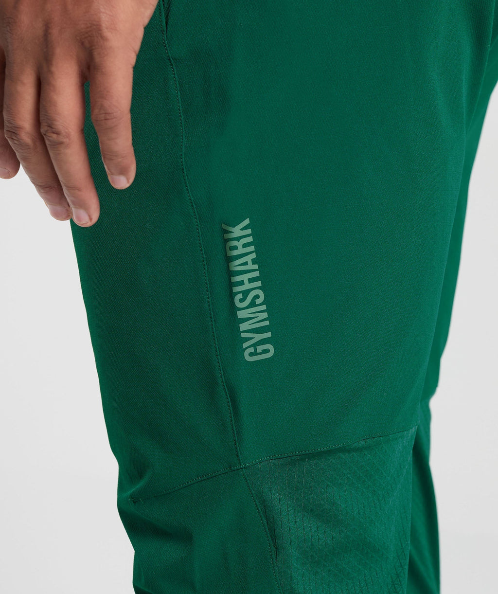 gymshark-hybrid-woven-joggers-woodland-green-aw22
