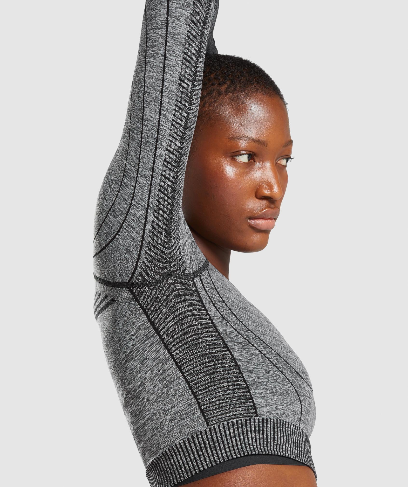 gymshark-hyper-amplify-long-sleeve-crop-top-black-marl-black