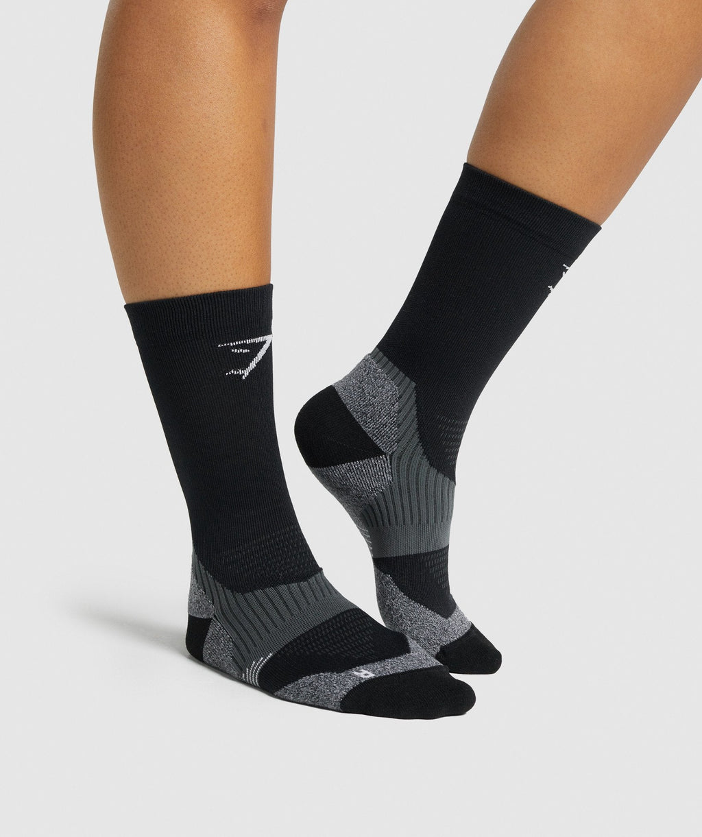 gymshark-crew-performance-socks-black