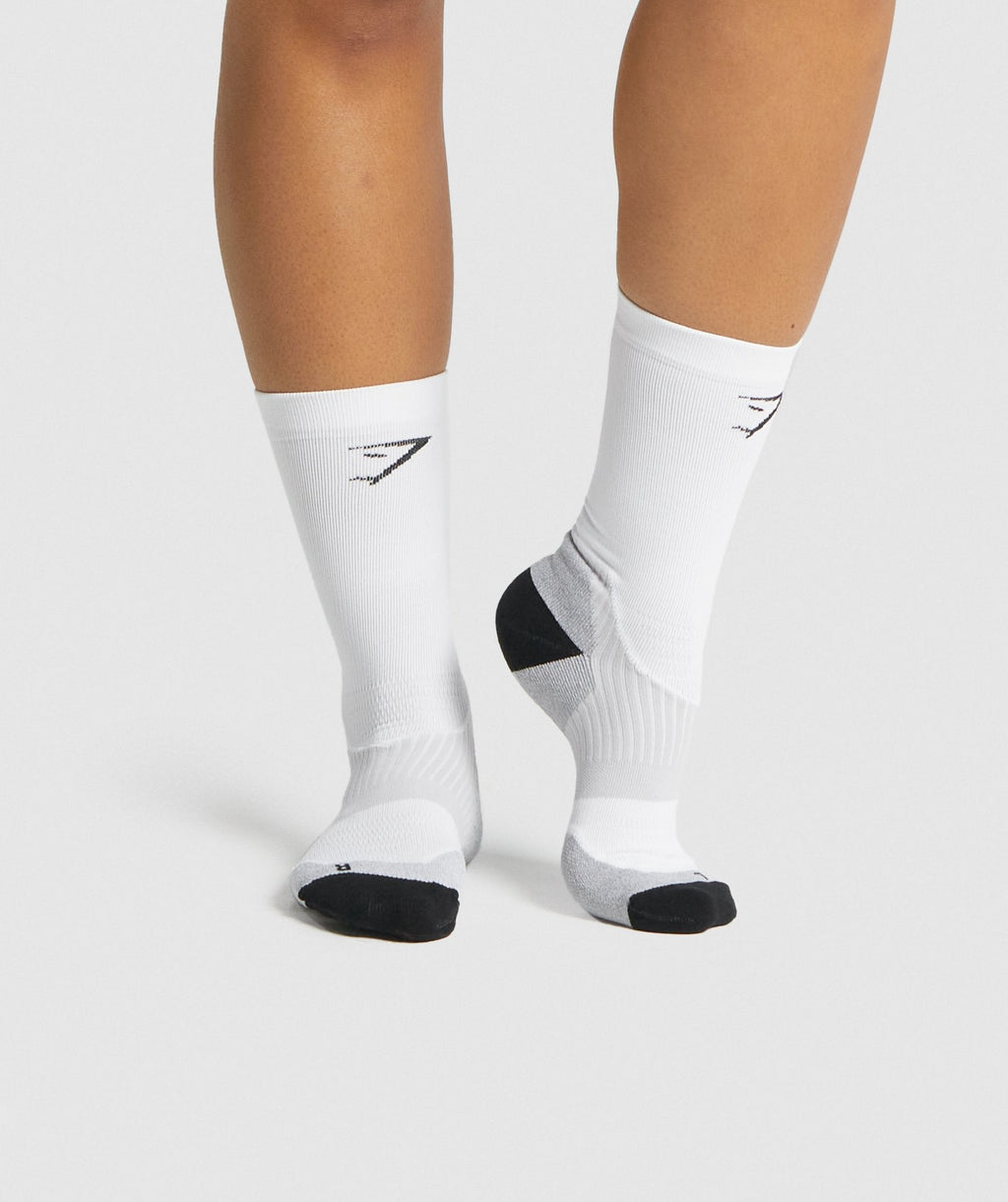 gymshark-crew-performance-socks-white