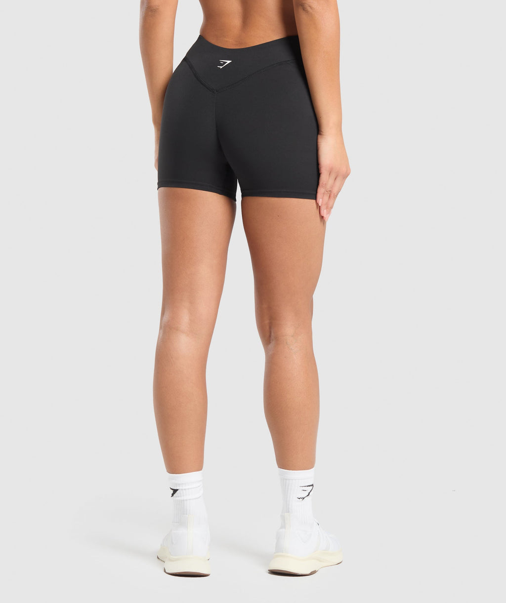 gymshark-dipped-waistband-shorts-black-aw24