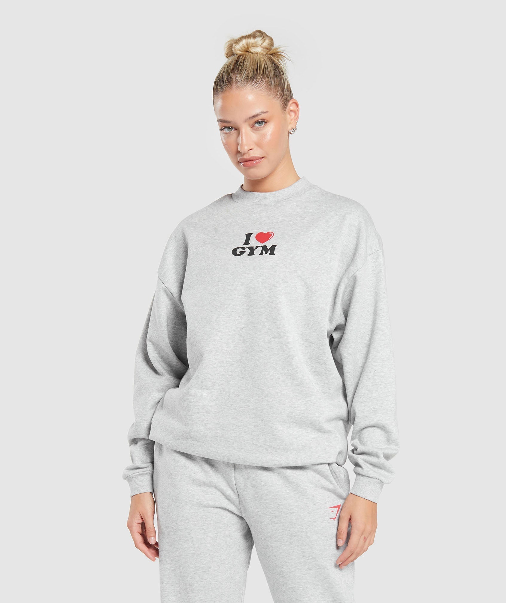 gymshark-i-heart-gym-oversized-sweatshirt-light-grey-core-marl-aw23