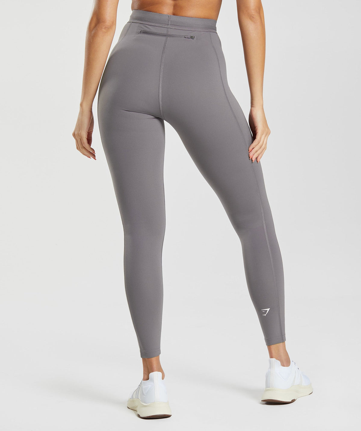 gymshark-running-leggings-titanium-grey-ss23