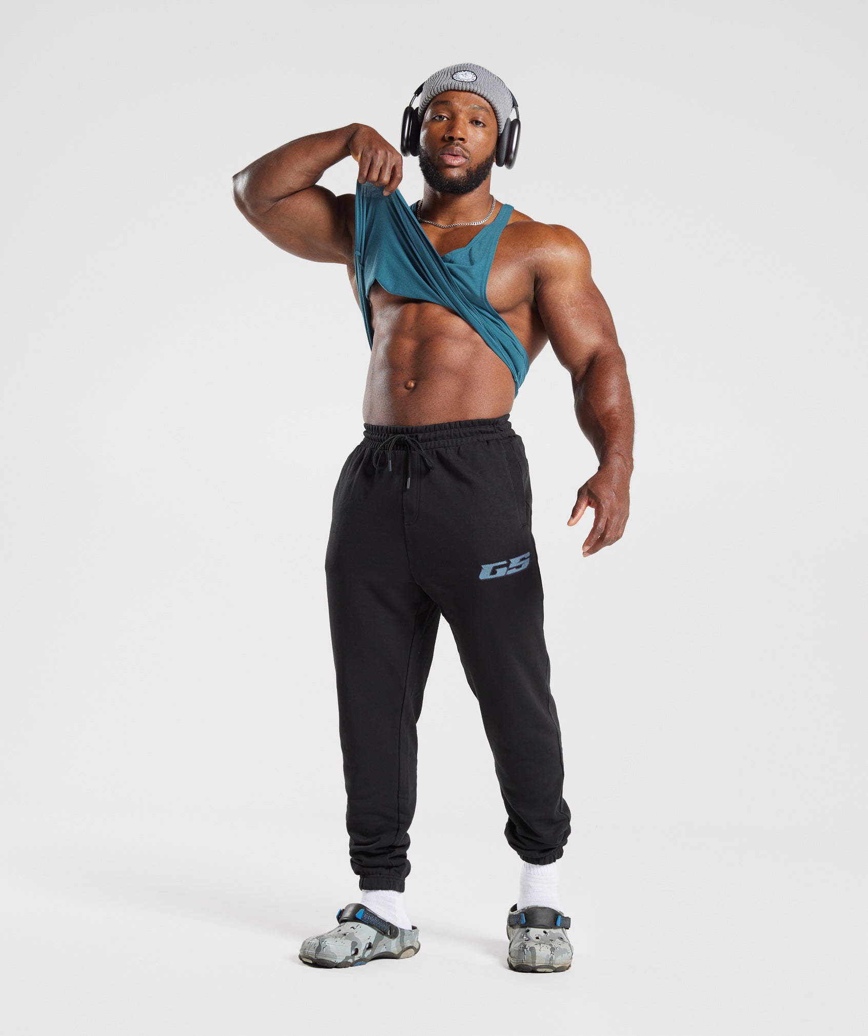 gymshark-intergalactic-lifting-joggers-black-aw23