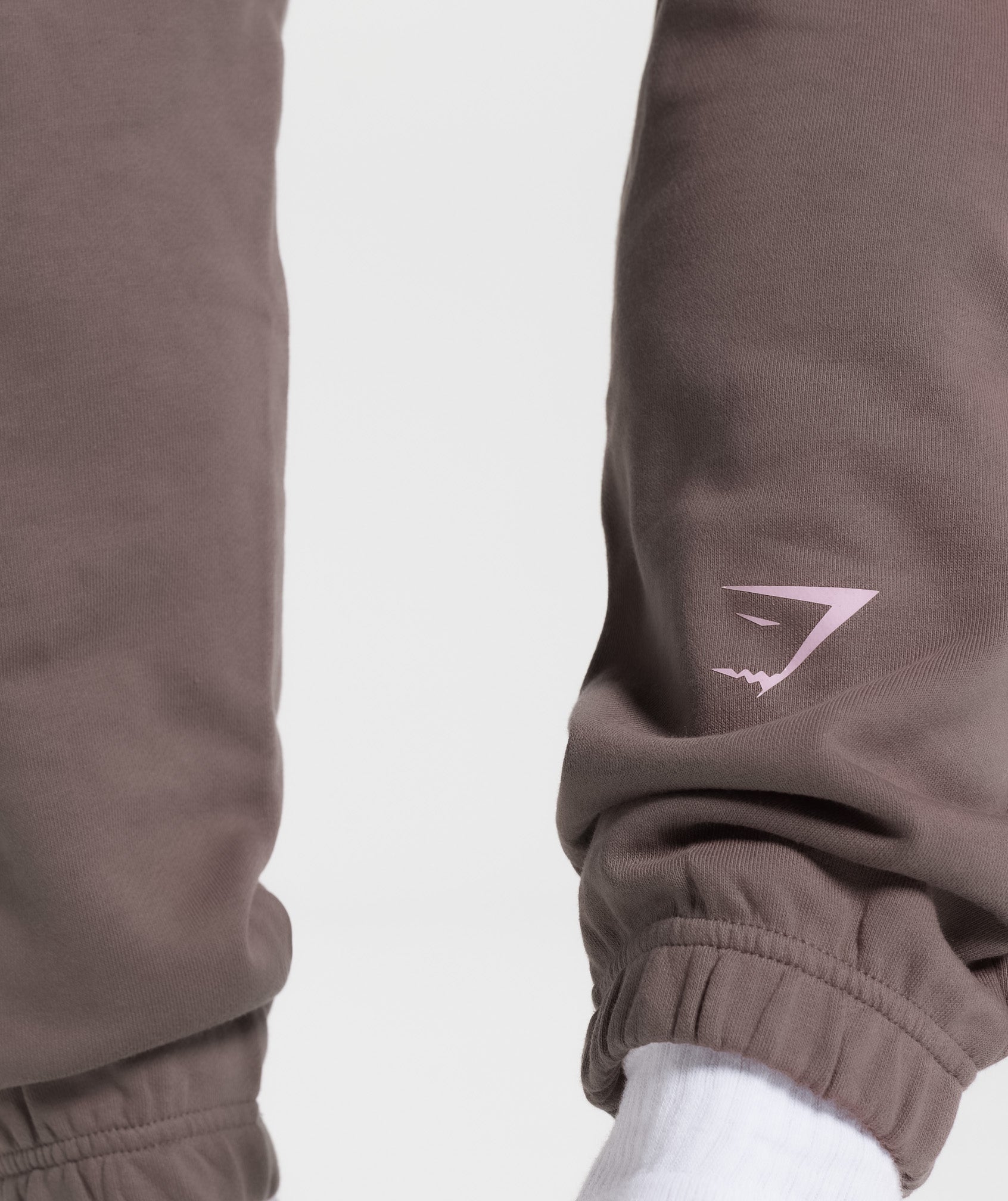 gymshark-intergalactic-lifting-joggers-walnut-mauve-aw23