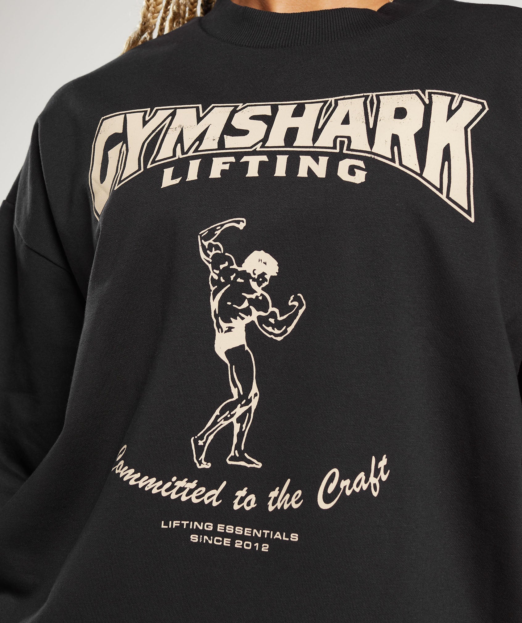 gymshark-ironworks-oversized-sweatshirt-black-aw23