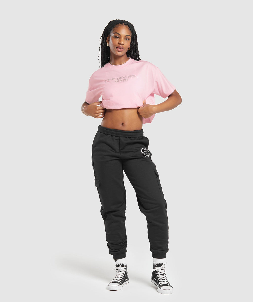 gymshark-its-giving-gym-oversized-t-shirt-dolly-pink-aw23