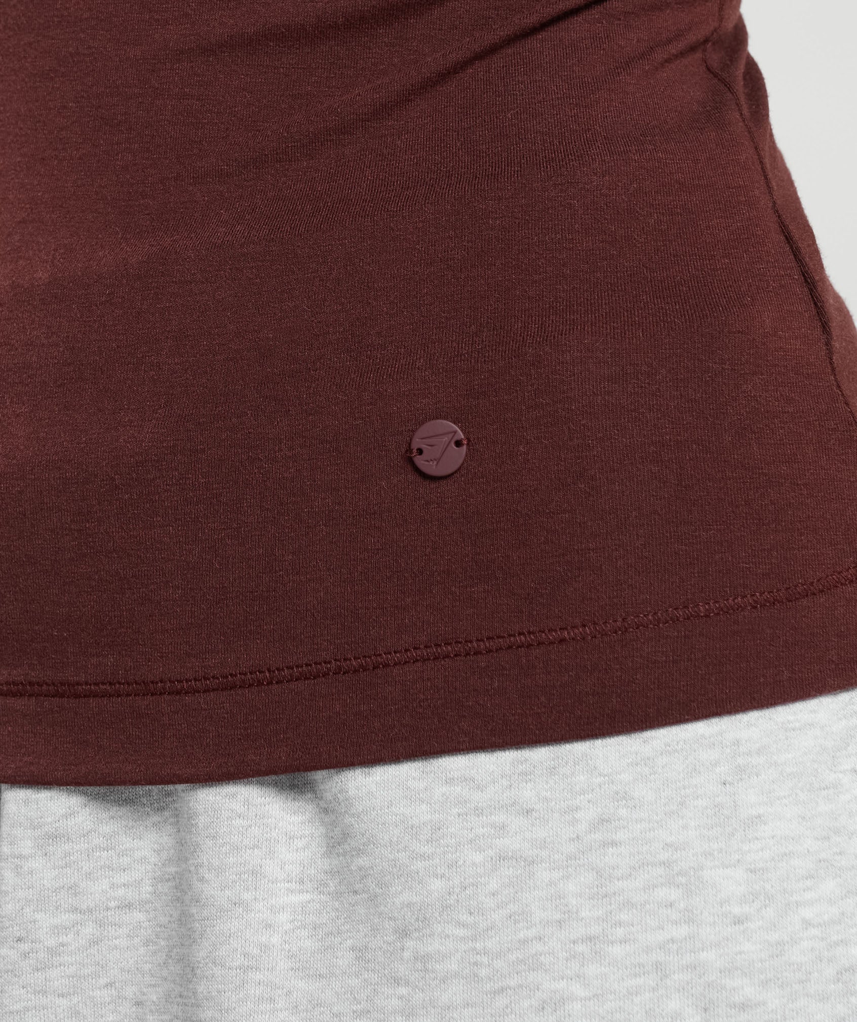 gymshark-jersey-body-fit-t-shirt-rich-maroon-aw23