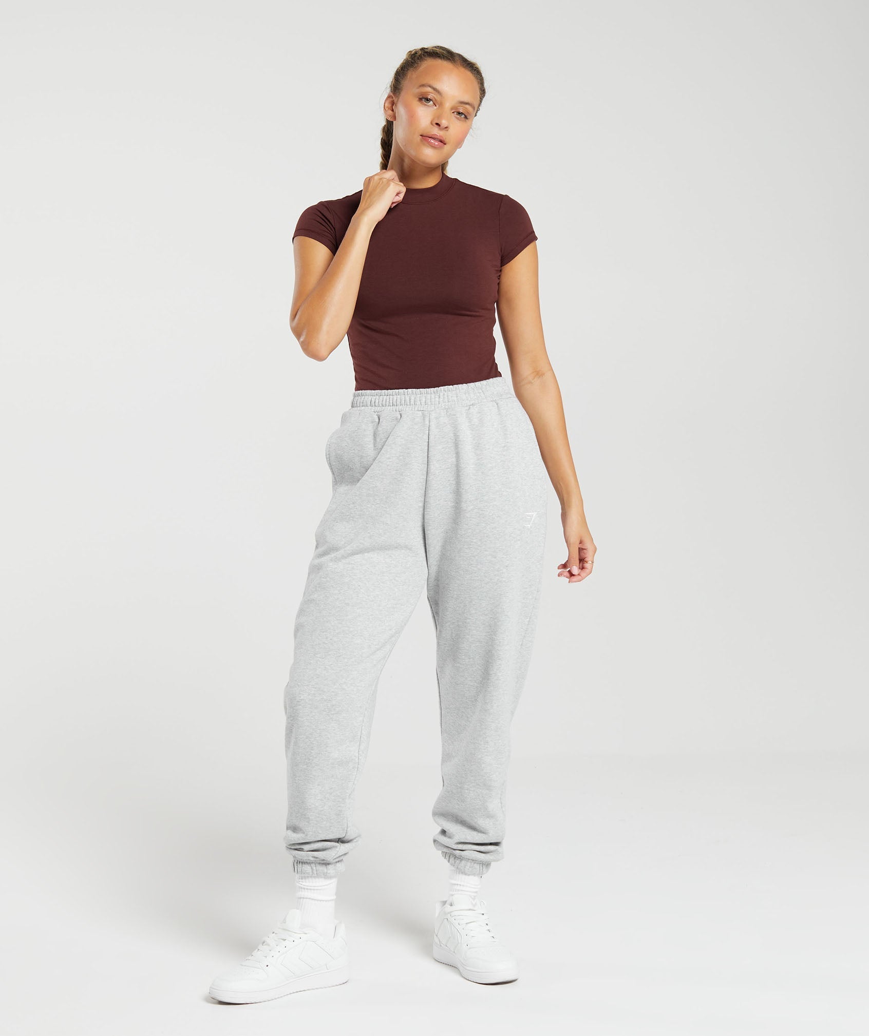 gymshark-jersey-body-fit-t-shirt-rich-maroon-aw23
