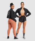 gymshark-kk-fit-woven-jacket-black-aw21