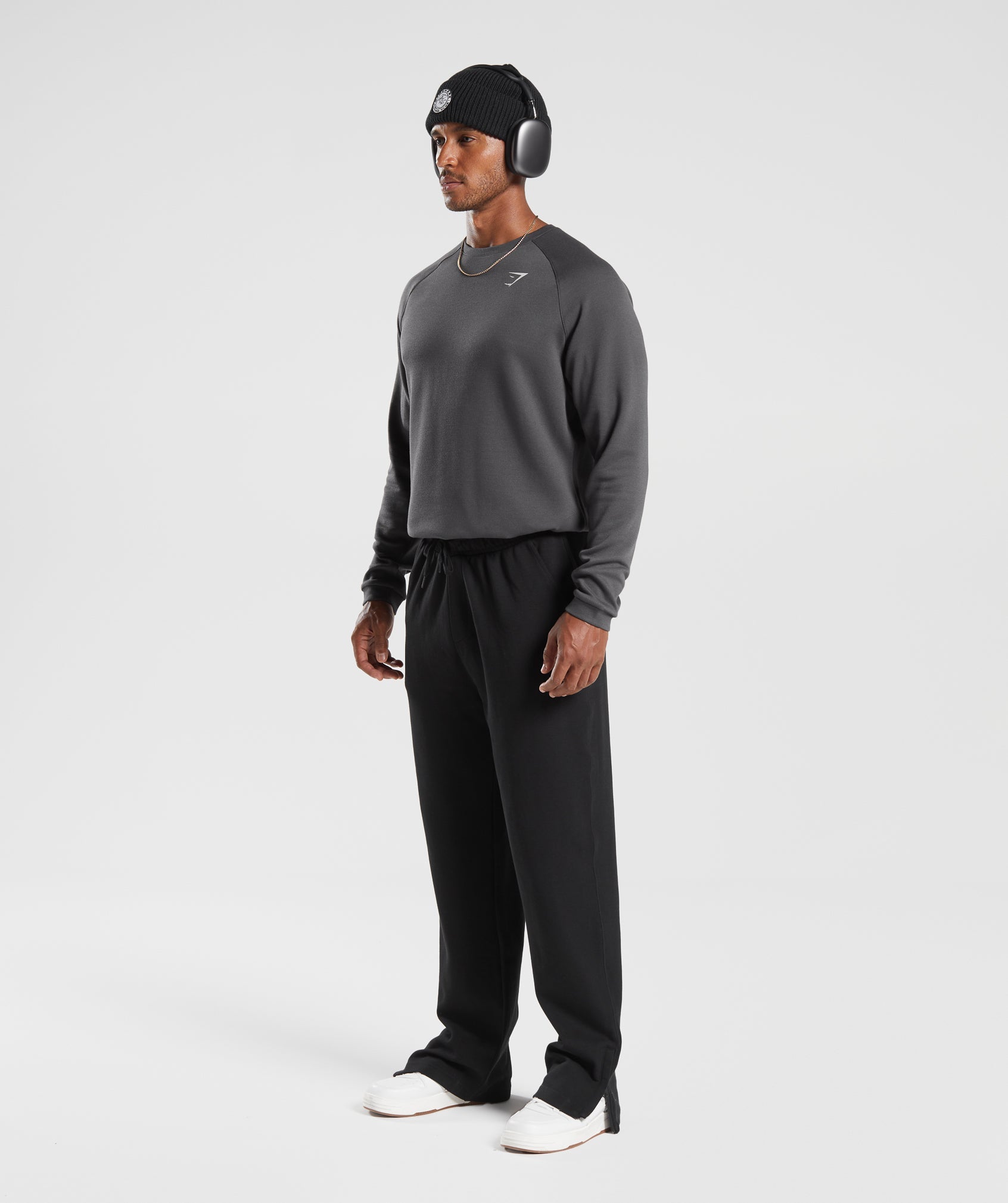 gymshark-knit-crew-onyx-grey-aw23