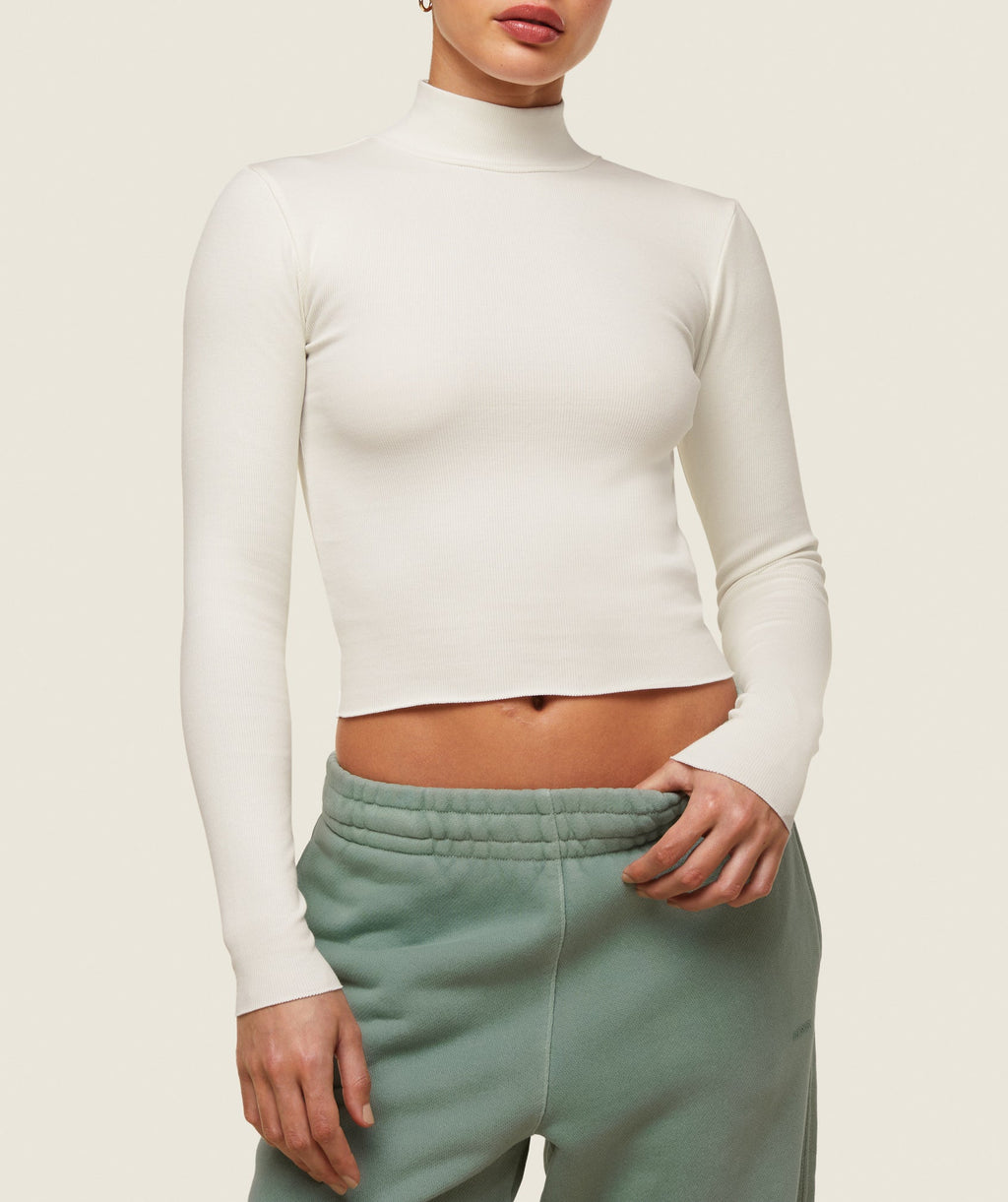 gymshark-everywear-long-sleeve-ribbed-turtle-neck-soft-white-ss24