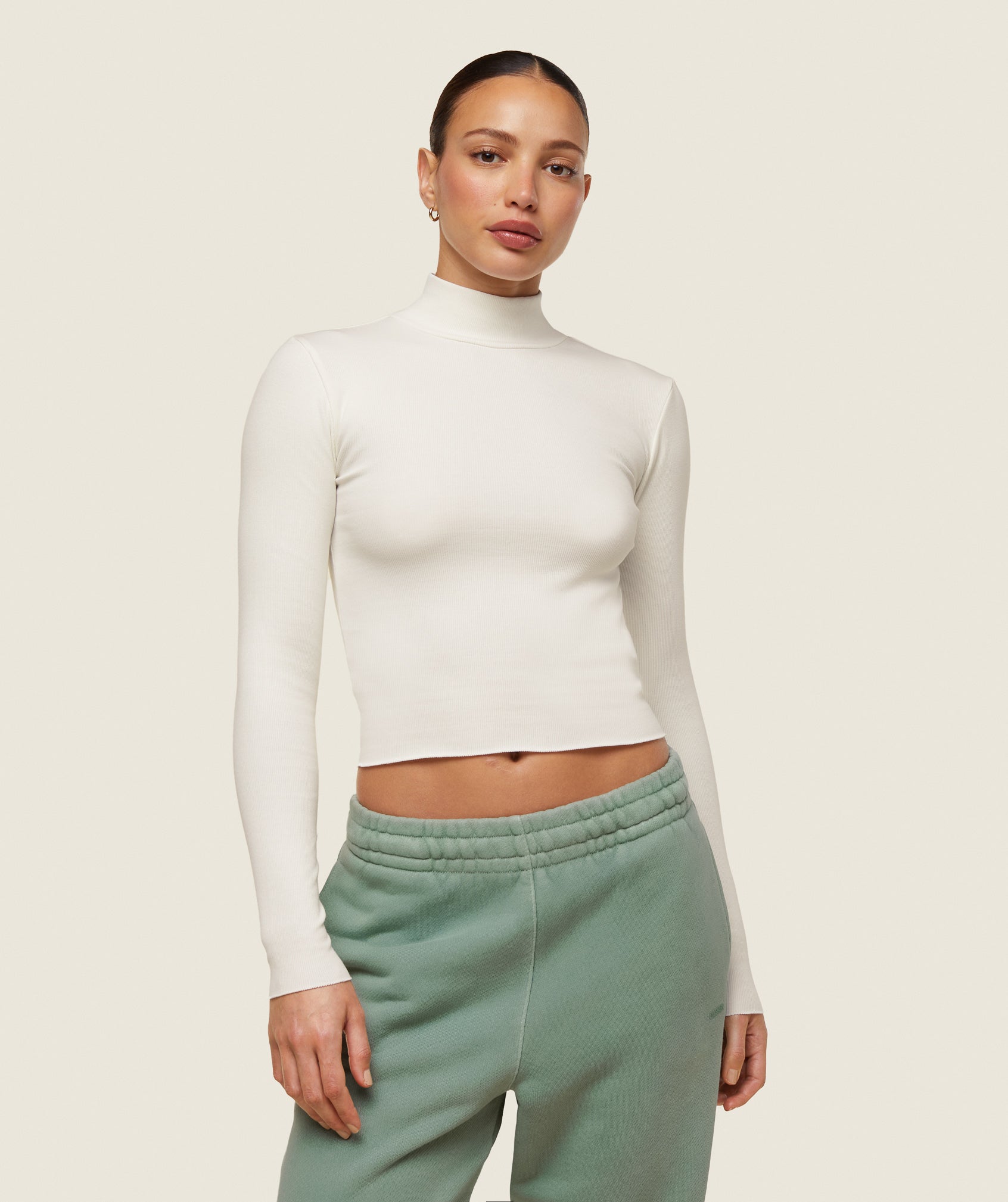 gymshark-everywear-long-sleeve-ribbed-turtle-neck-soft-white-ss24