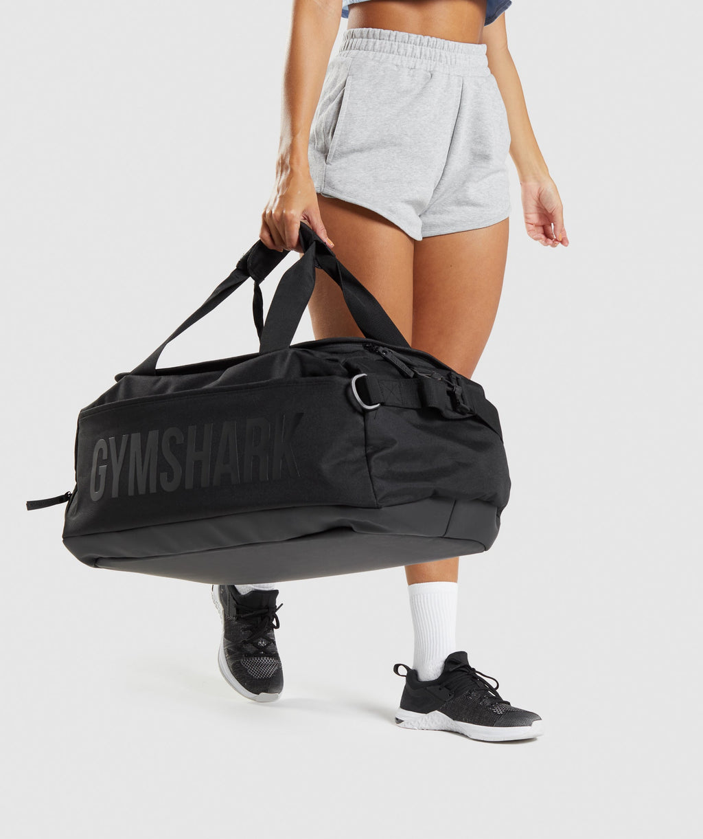 gymshark-lc-holdall-black-aw21