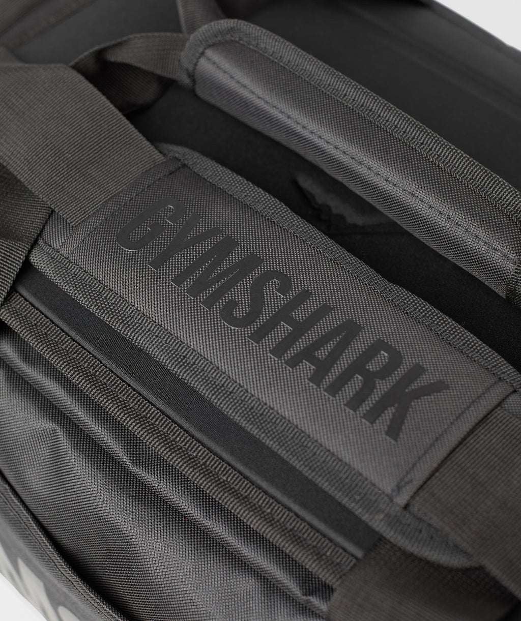 gymshark-lc-holdall-black-aw21